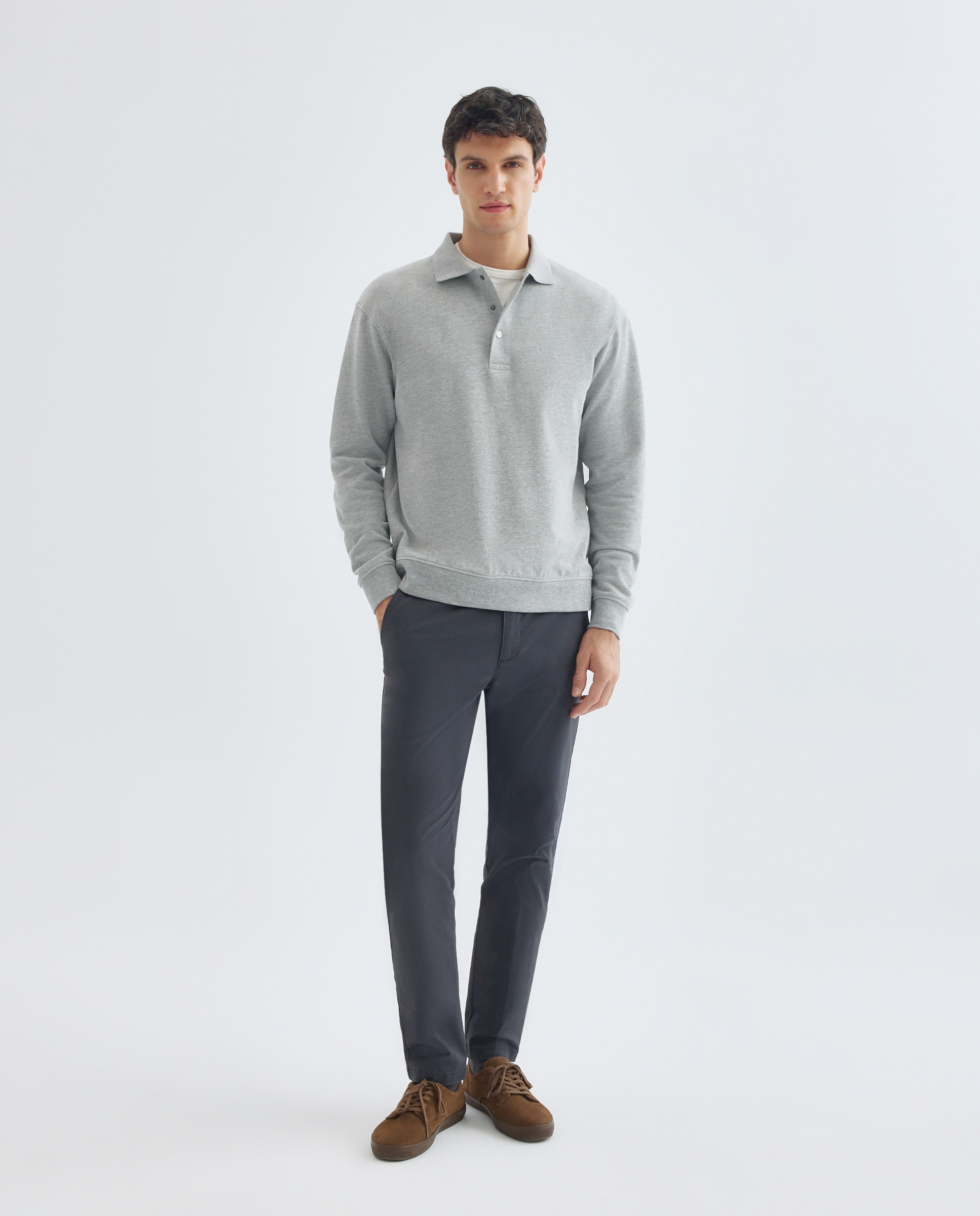 Imagen 0 de Pantalón hombre chino con goma efecto lavado regular fit
