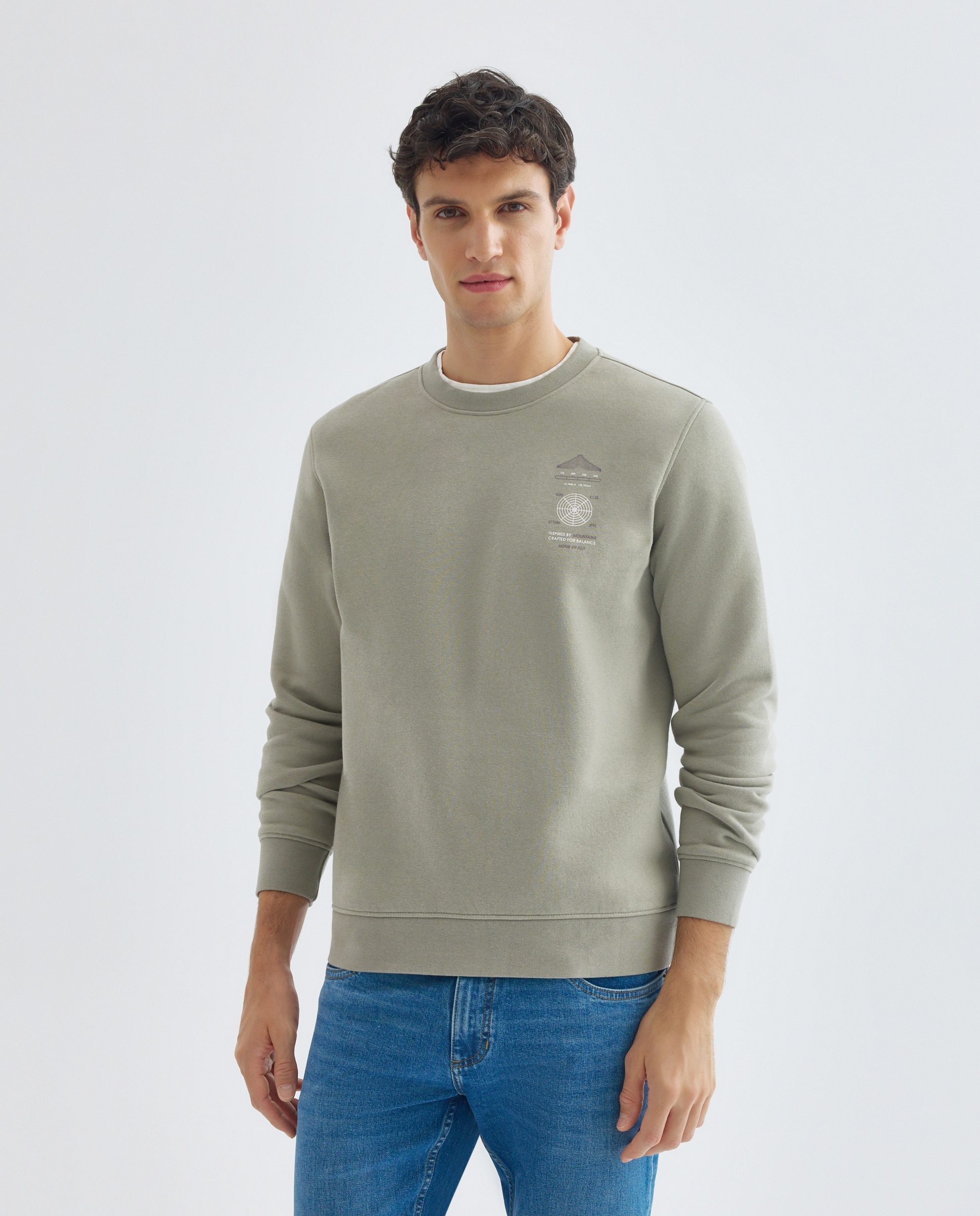 Imagen 0 de Sudadera de hombre cuello caja INSPIRED BY MOUNTAINS