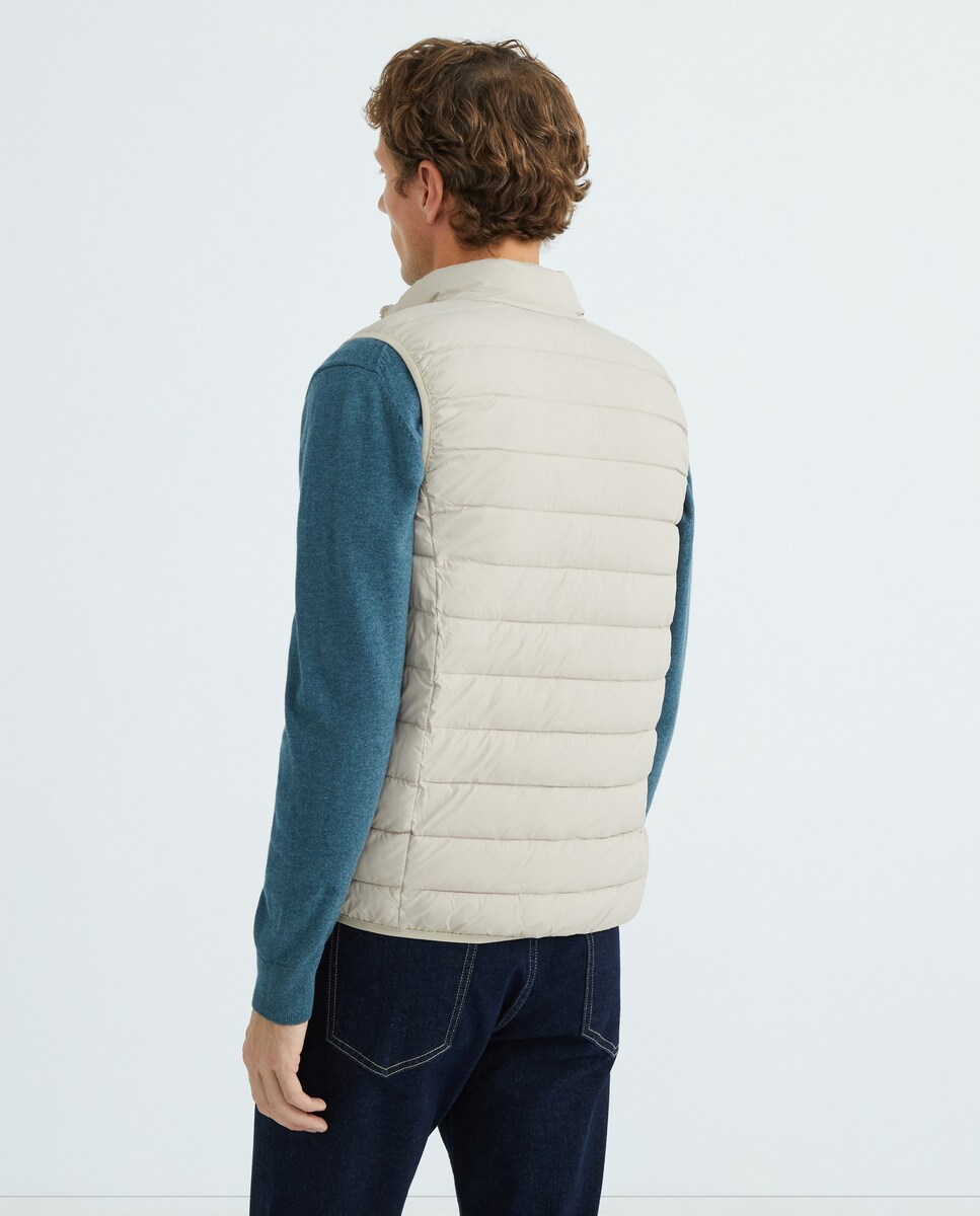Chaleco hombre ultraligero con relleno reciclado Beige-3