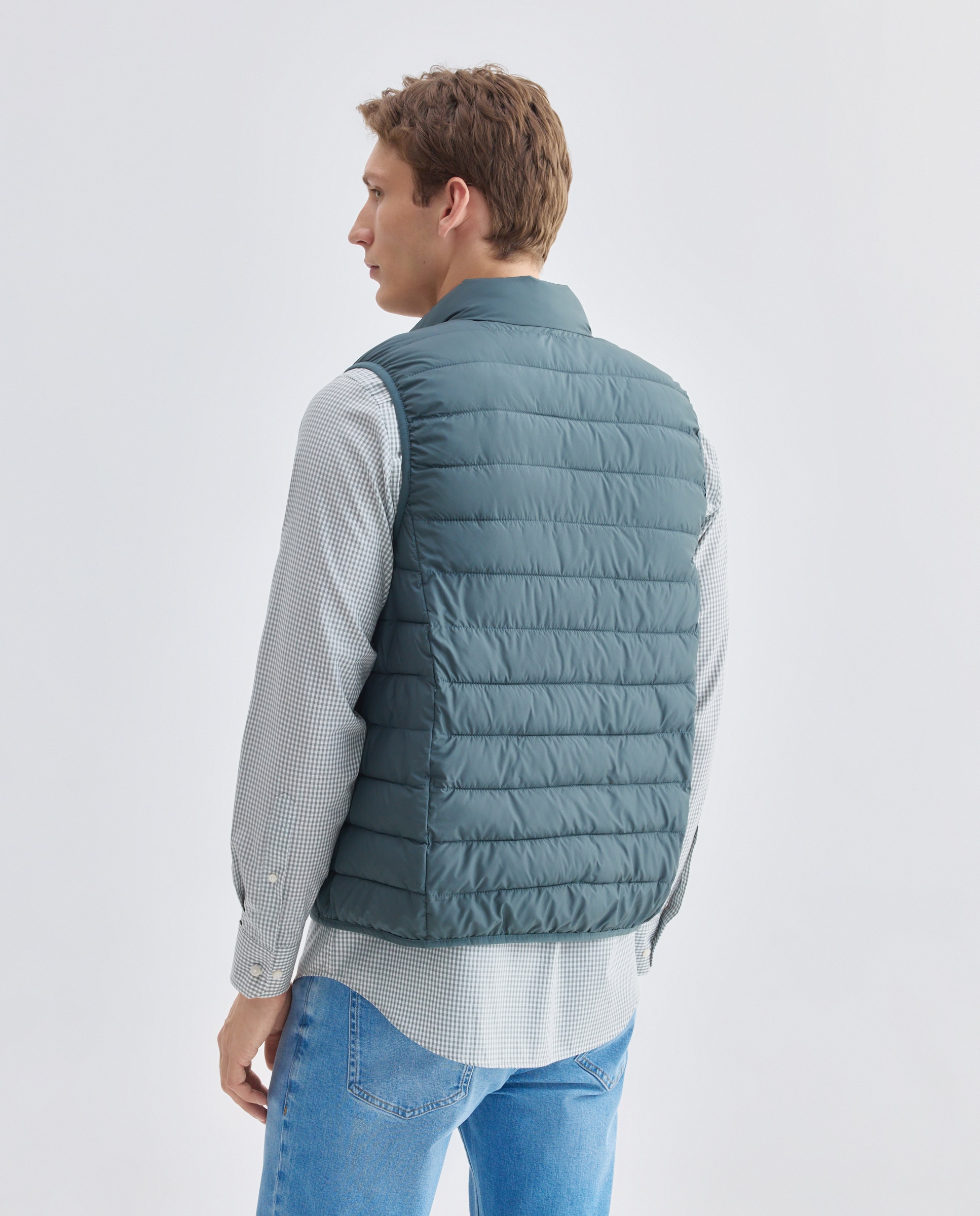 Chaleco hombre ultraligero con relleno reciclado Verde Pato-3