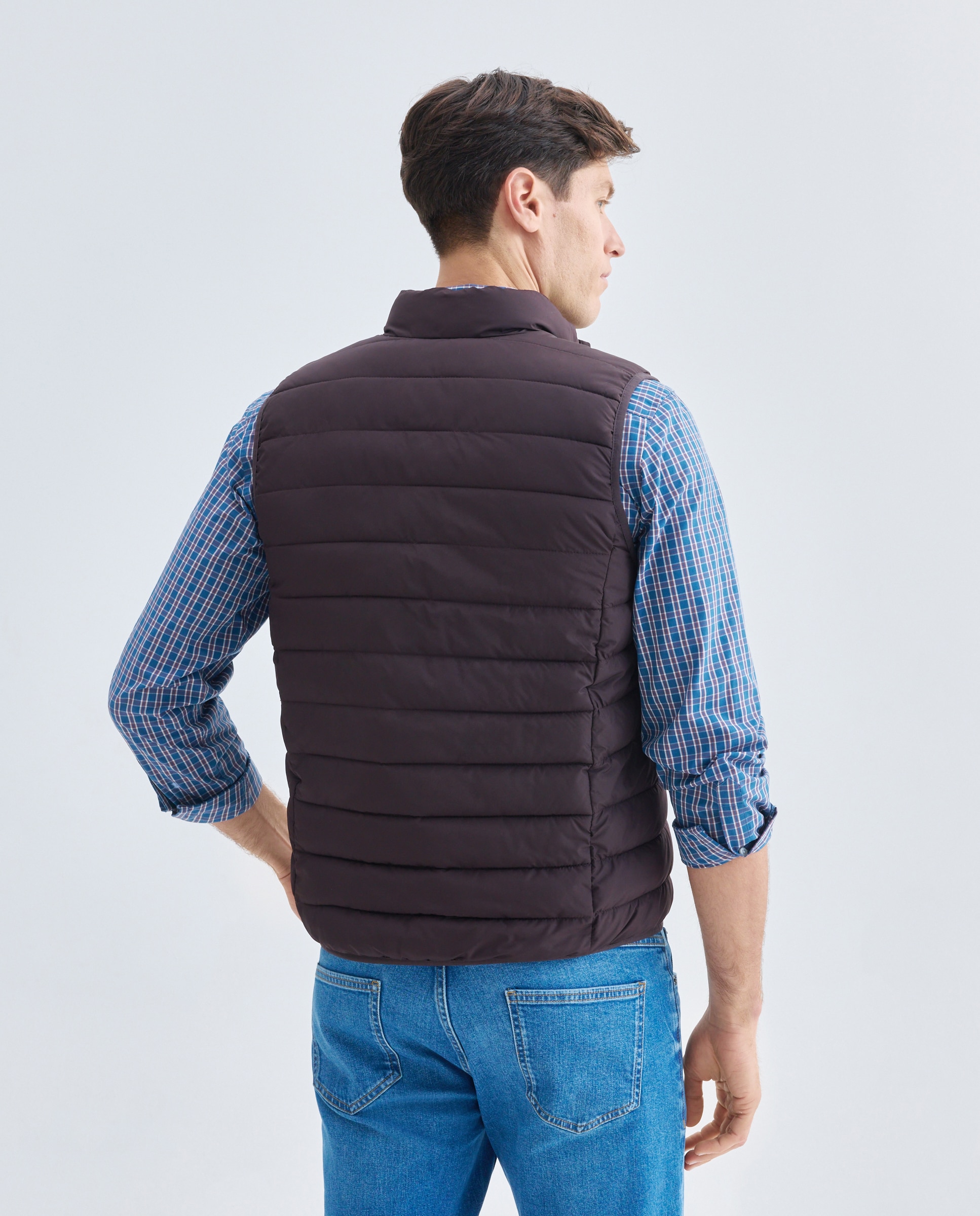 Chaleco hombre ultraligero con relleno reciclado 290 Burdeos-3