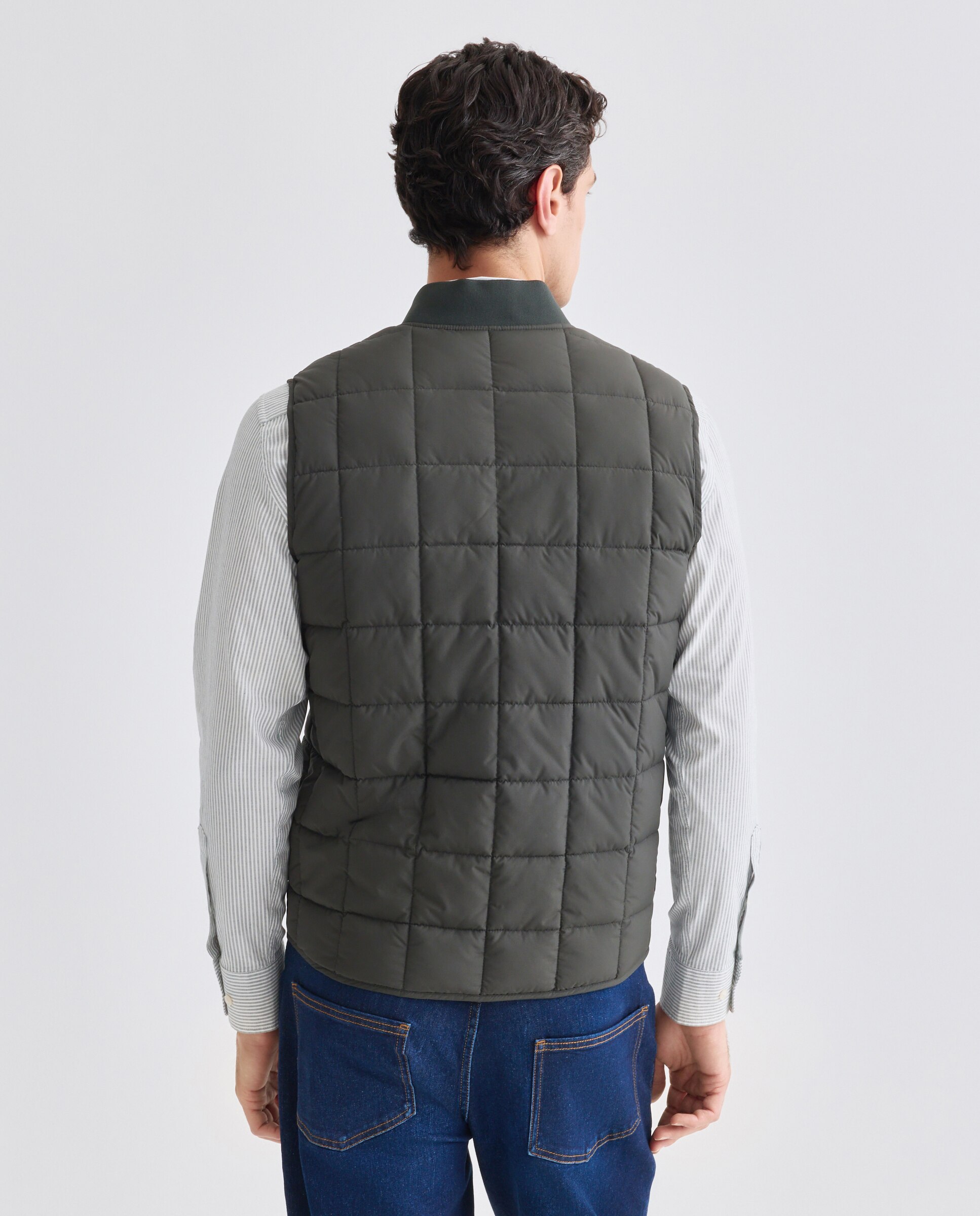 Chaleco hombre con relleno reciclado 530 Verde oscuro-3