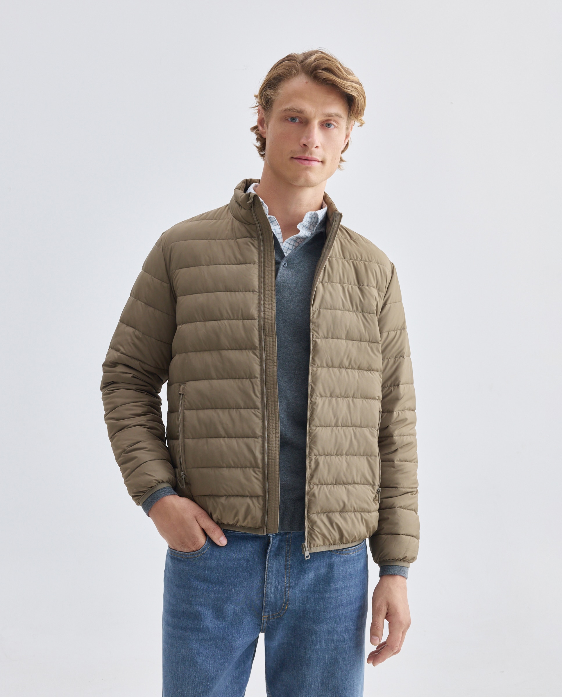 Imagen 0 de Chaqueta hombre ultraligera con relleno reciclado