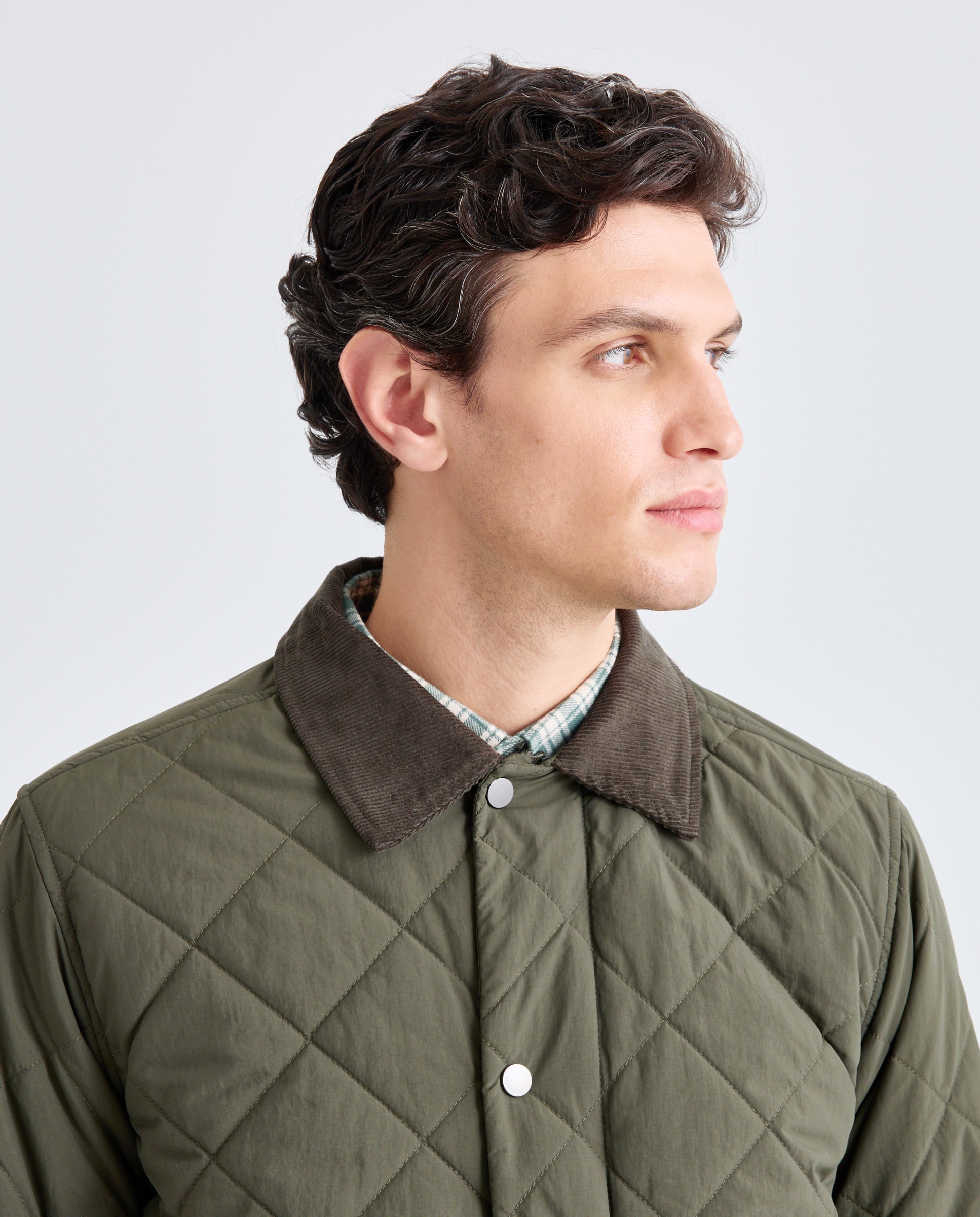 Chaqueta hombre acolchado rombos reciclado con cuello pana 530 Verde oscuro-2
