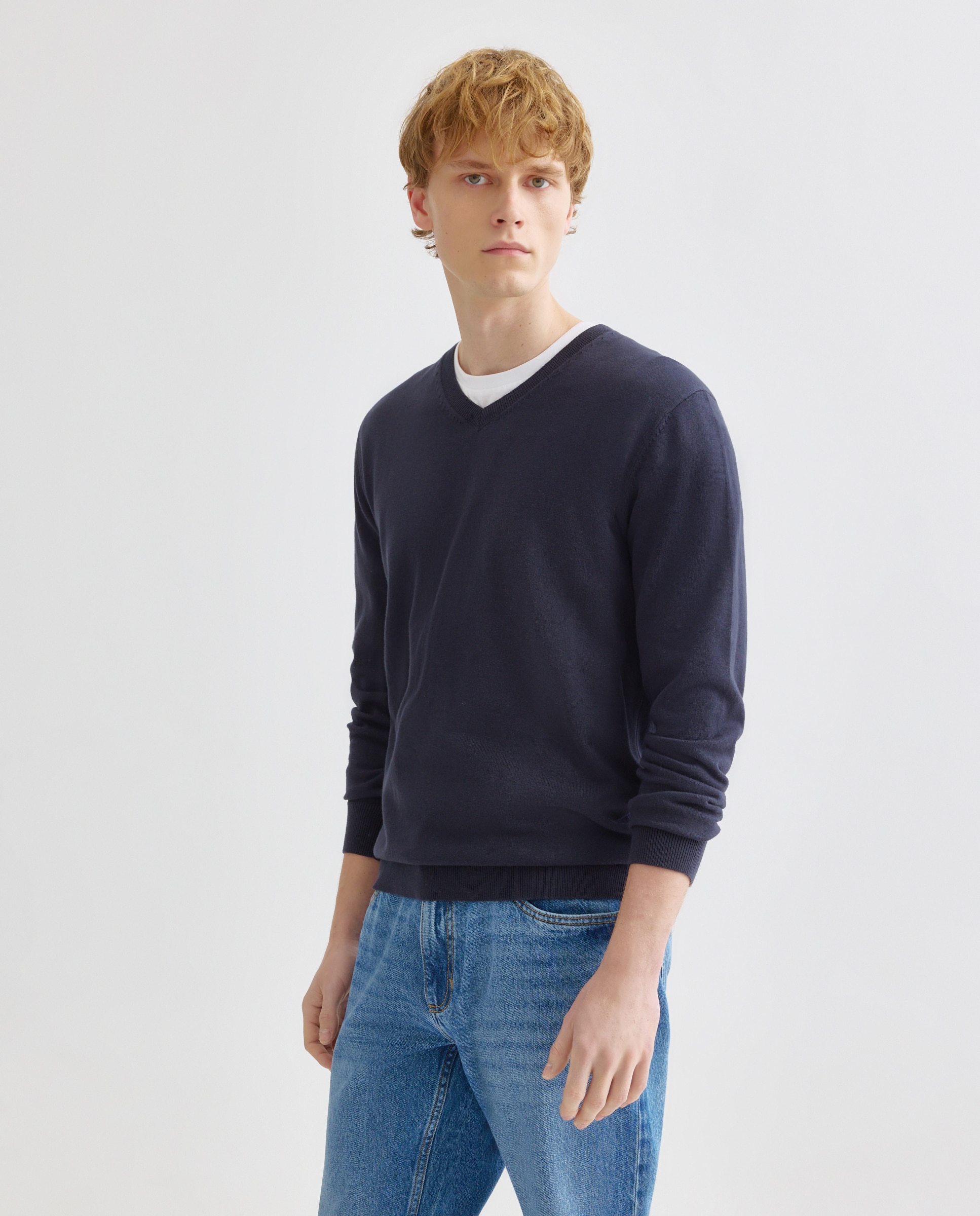 Imagen 0 de Jersey de hombre cuello pico liso algodón 100%