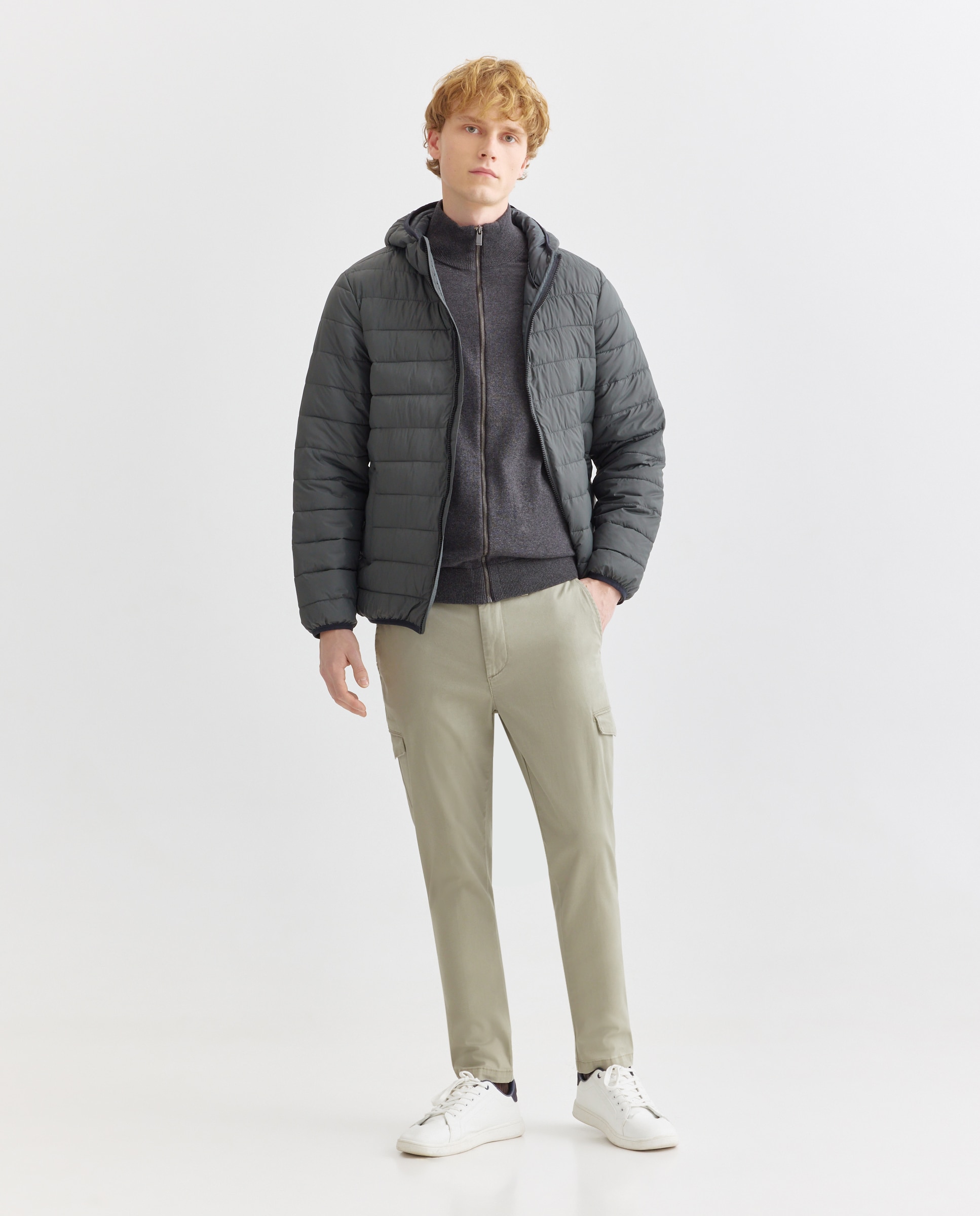 Chaqueta hombre ultraligera capucha con relleno reciclado 520 Kaki-2