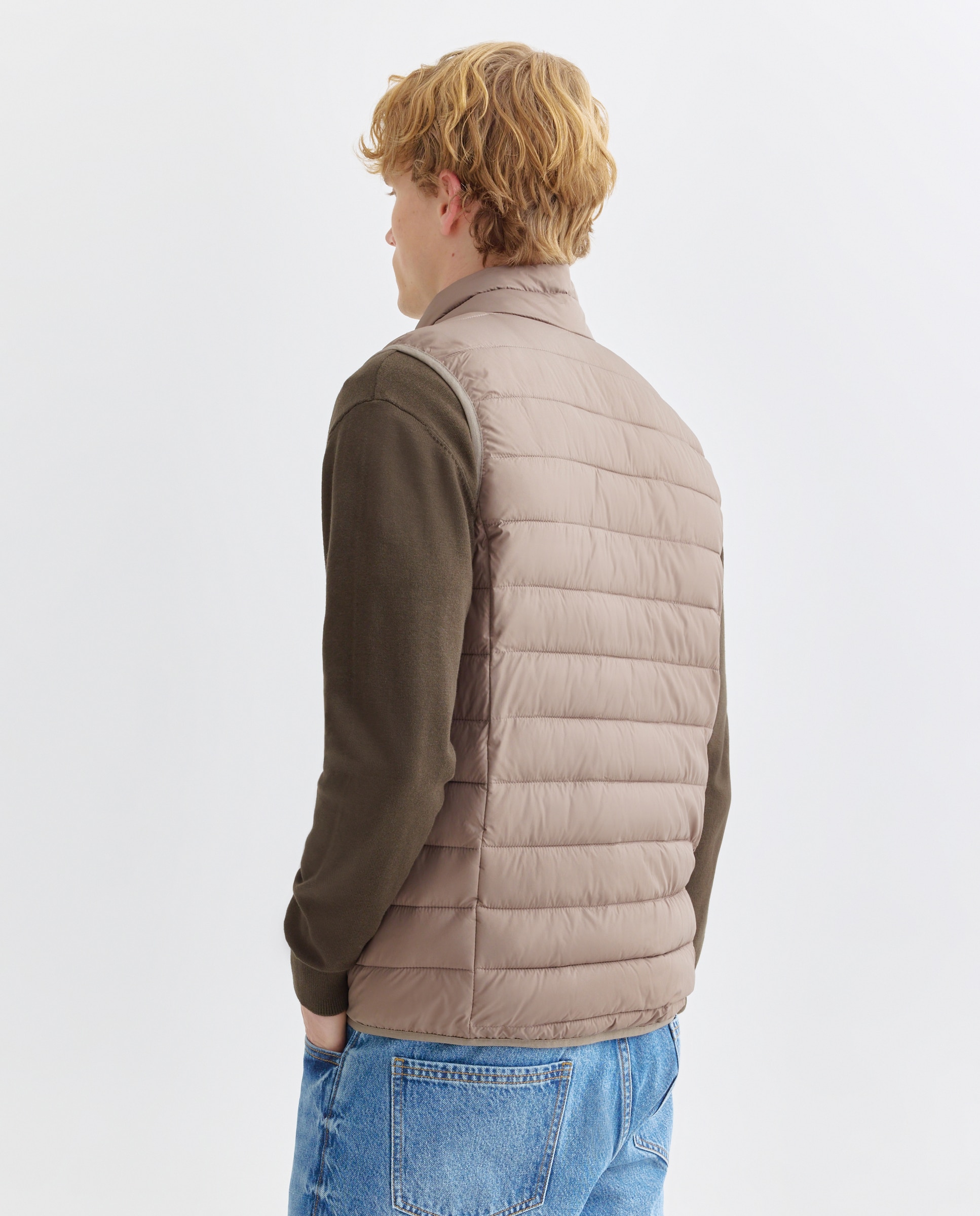 Chaleco hombre ultraligero con relleno reciclado Marrón-3