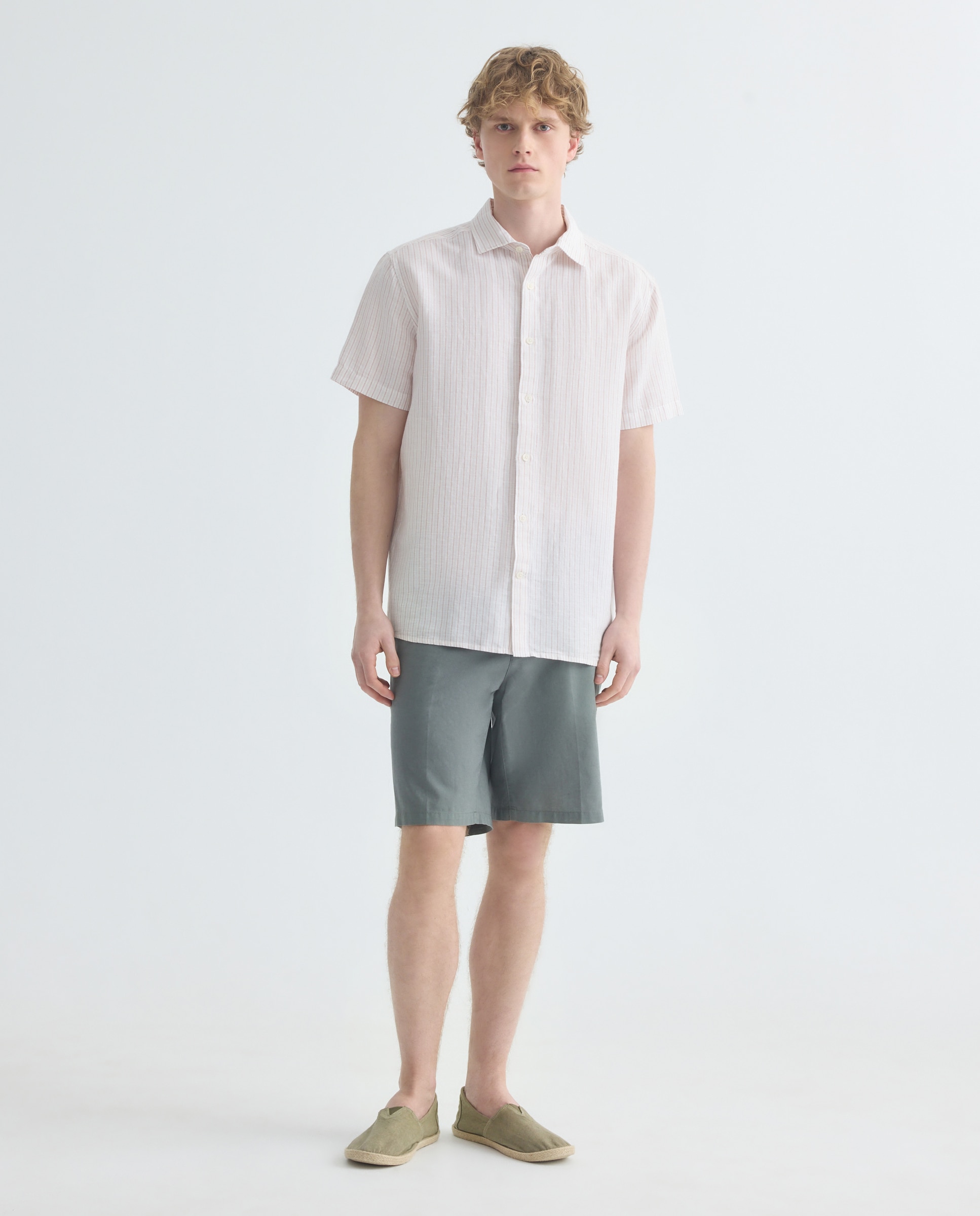 Imagen 0 de Bermuda hombre chino con lino