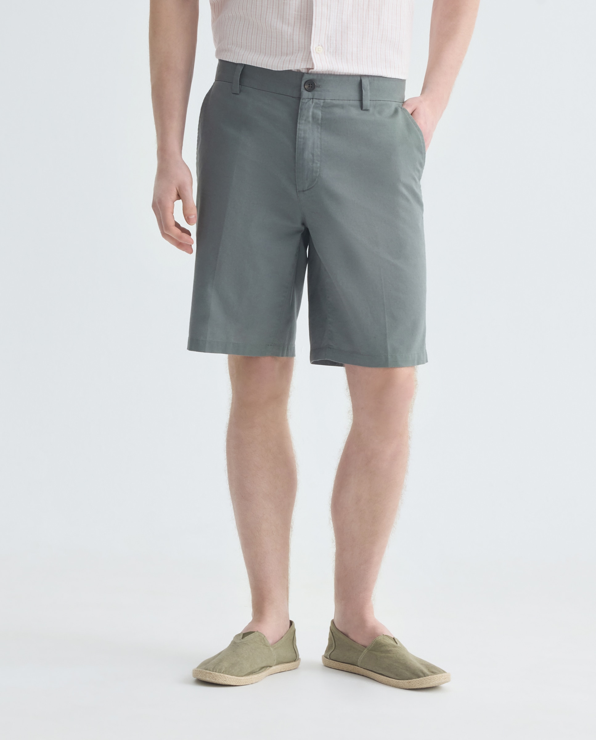 Bermuda hombre chino con lino Verde-2