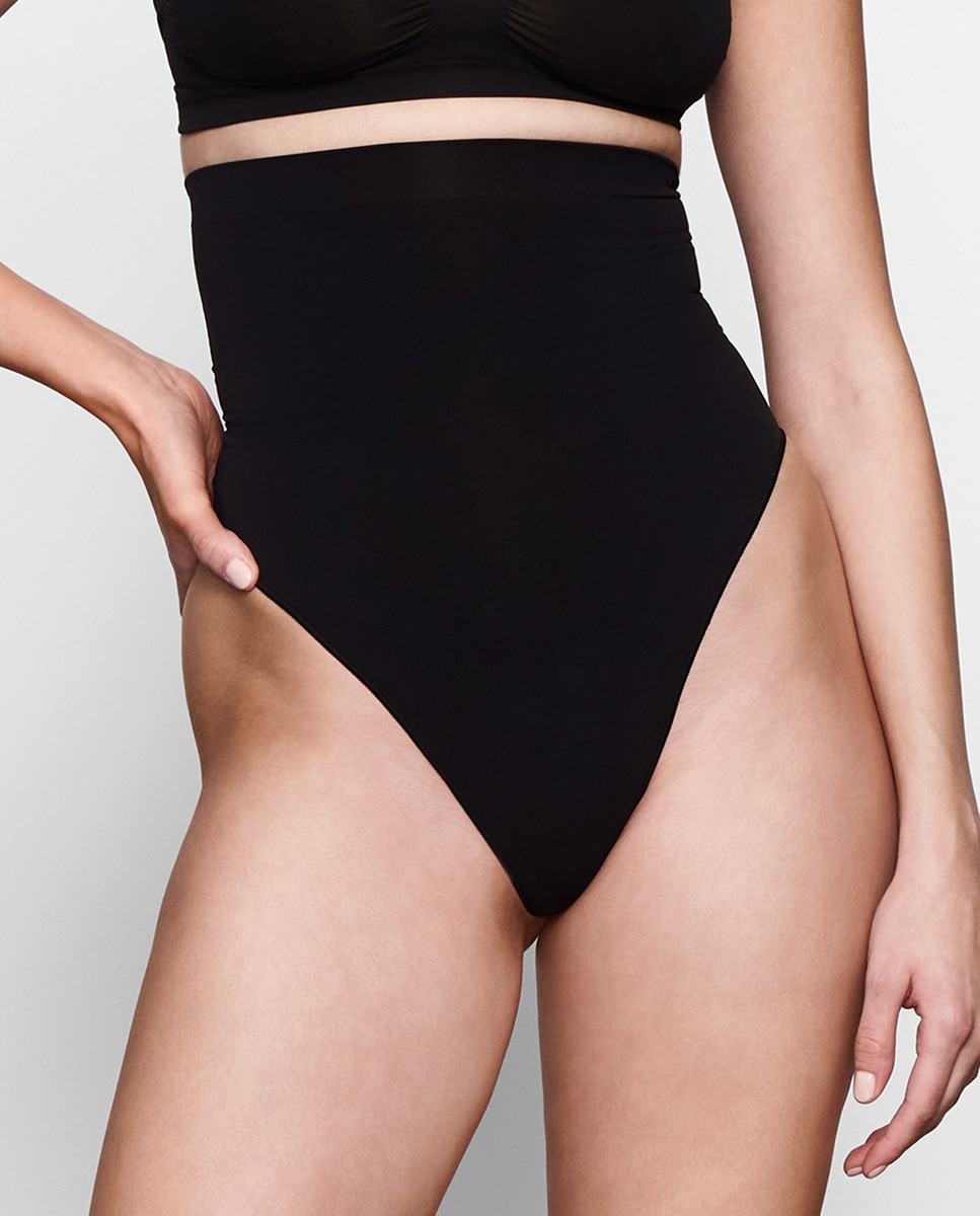 Imagen 1 de Faja cintura alta tanga Negro