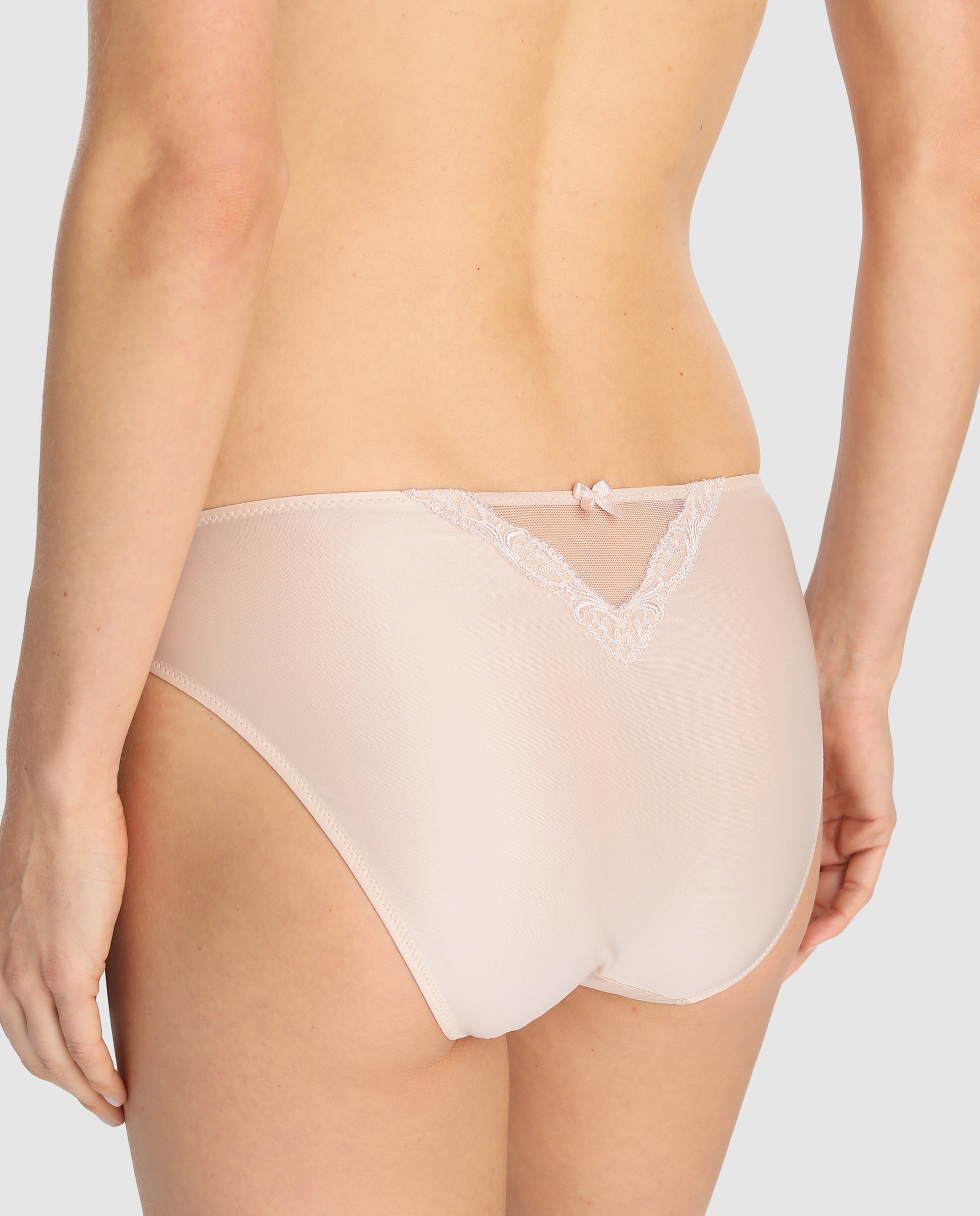 Cueca de biquíni Splendeur Soie Lise Charmel com cetim e bordado Marfim-2