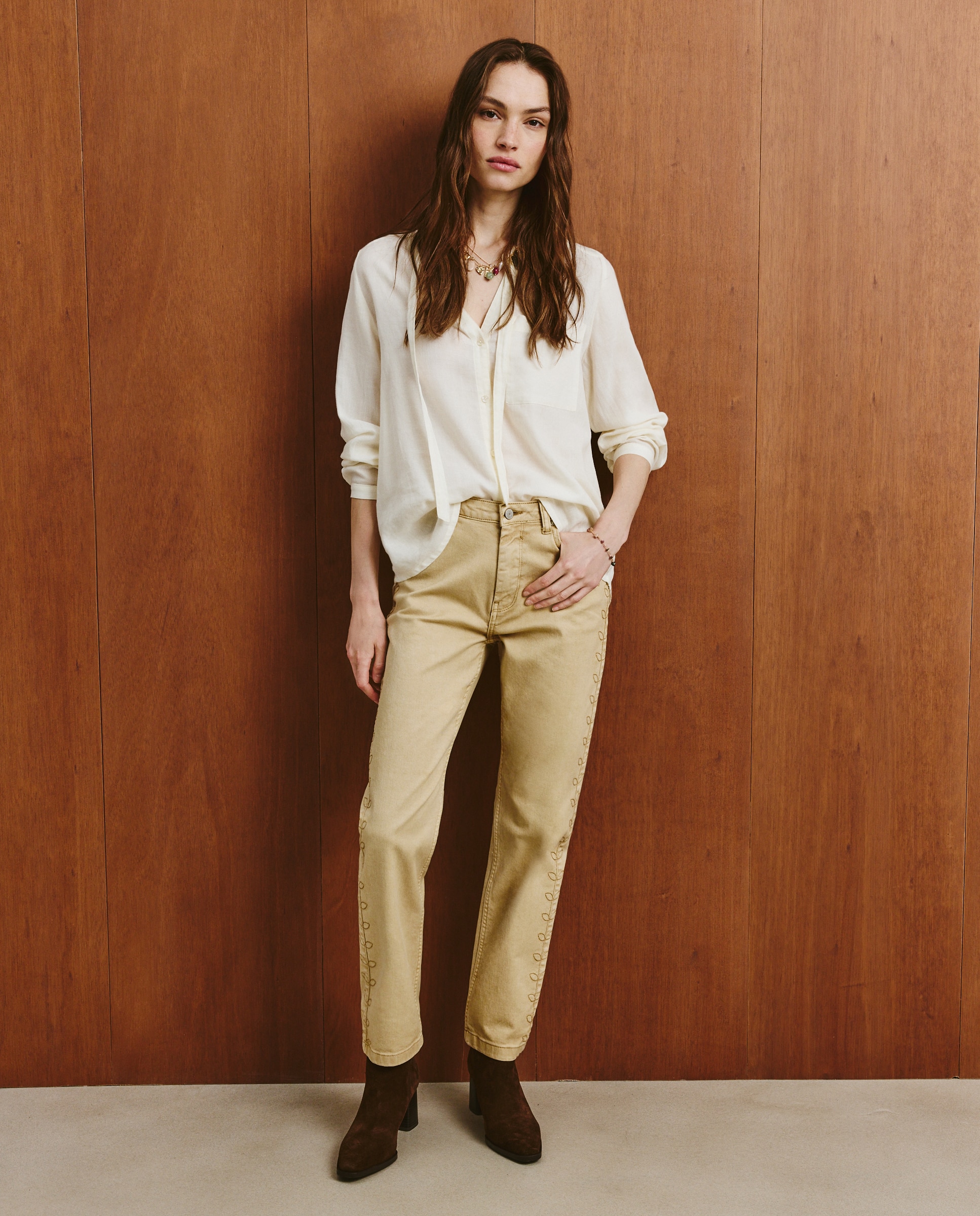 Blusa Lisa com Laços Elena 120 Cru-2