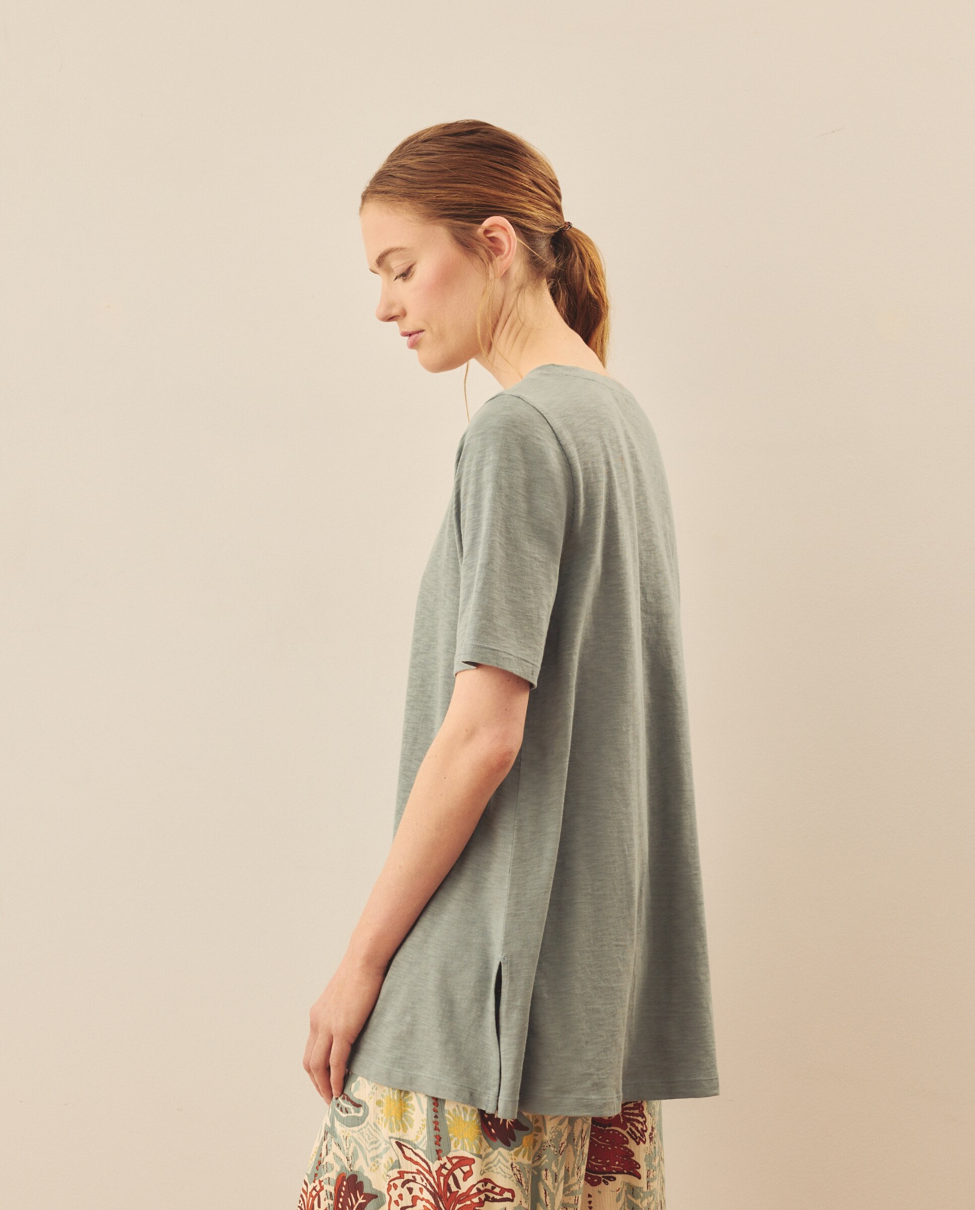 Camiseta manga corta de mujer con cuello pico - Southern Cotton - Jabón Jabón-3