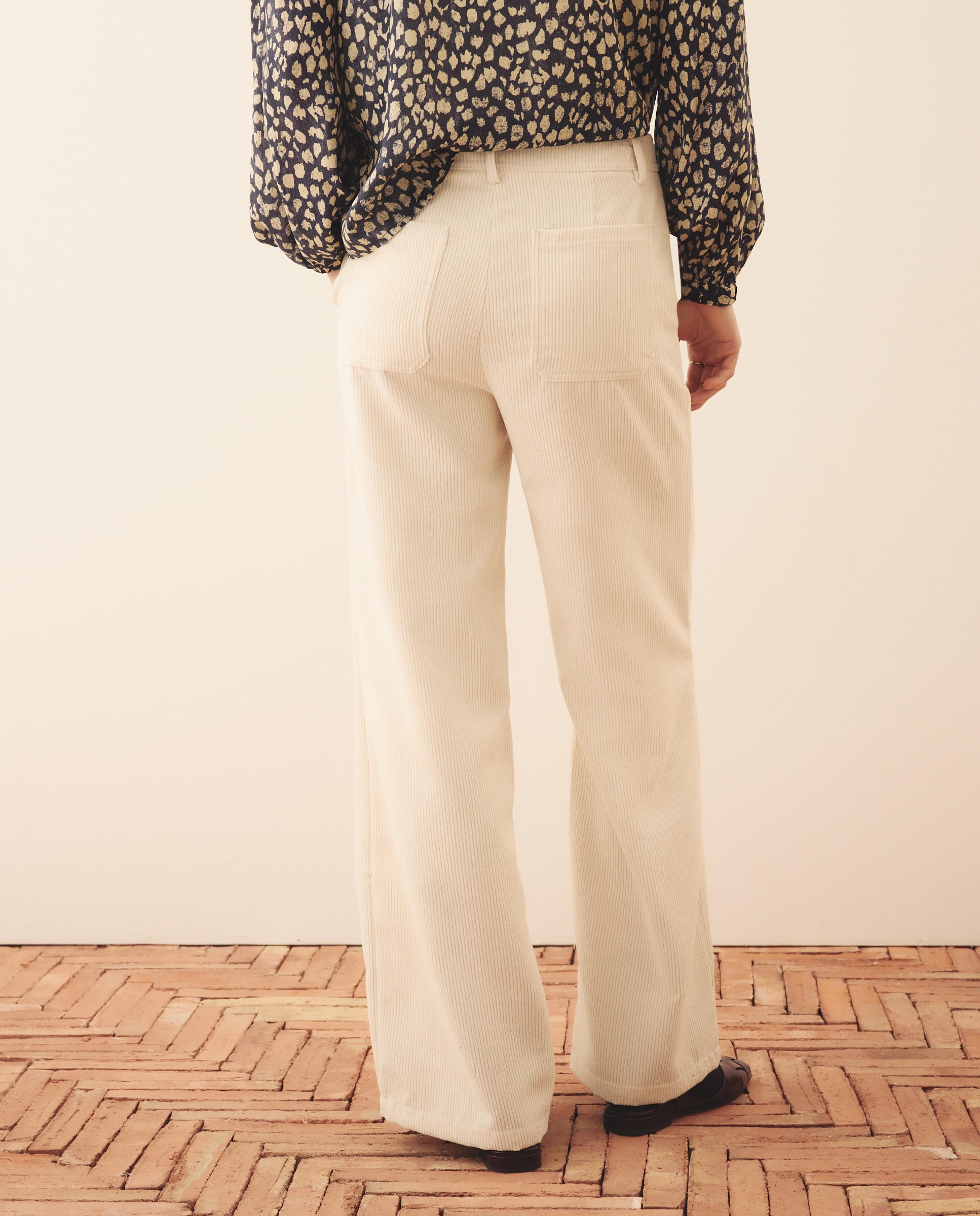 Pantalón de mujer ancho de pana fluida - Southern Cotton - Blanco roto Blanco roto-3