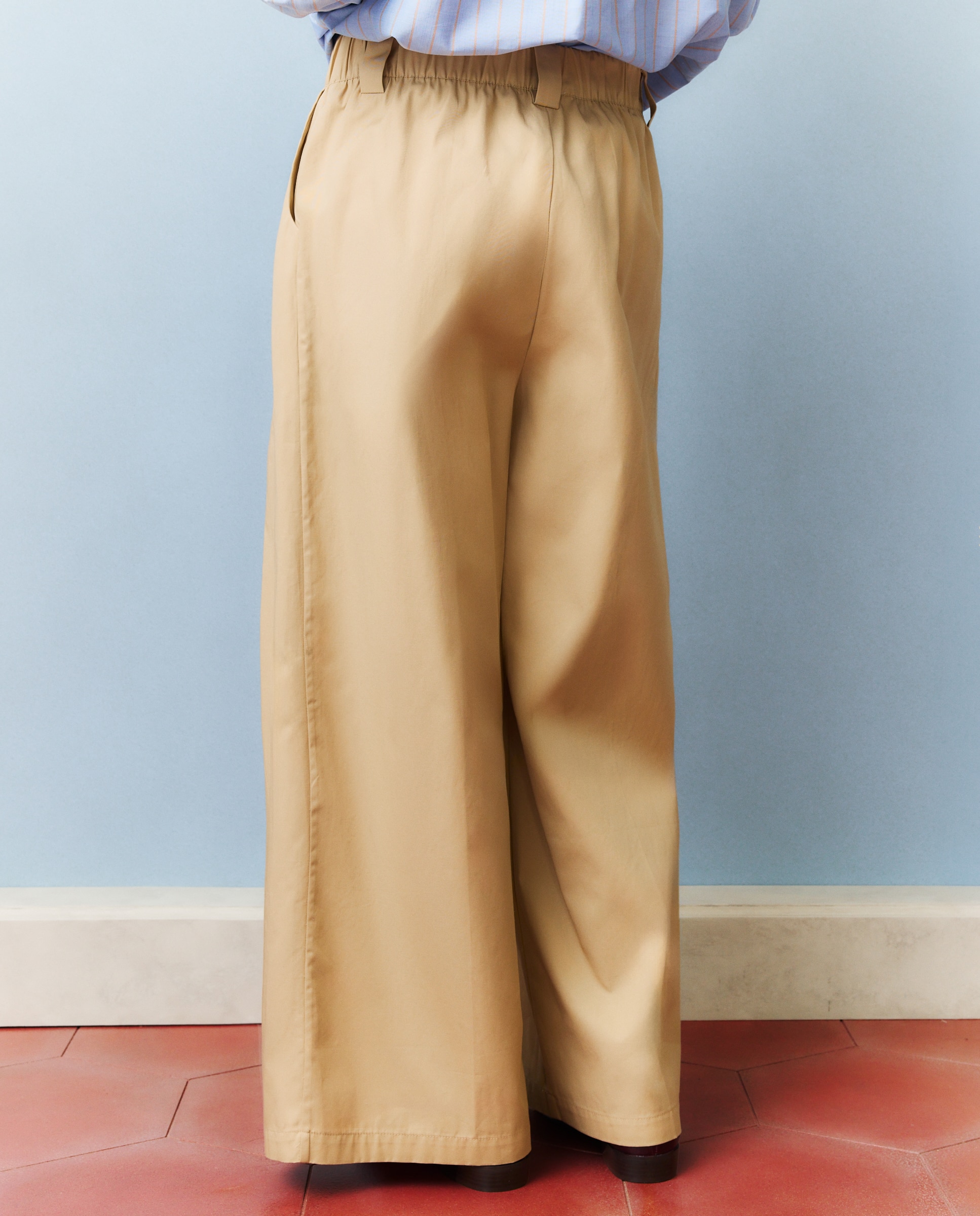 Imagen 4 de Pantalón de popelín de mujer con cinturón - Southern Cotton - Beige Beige