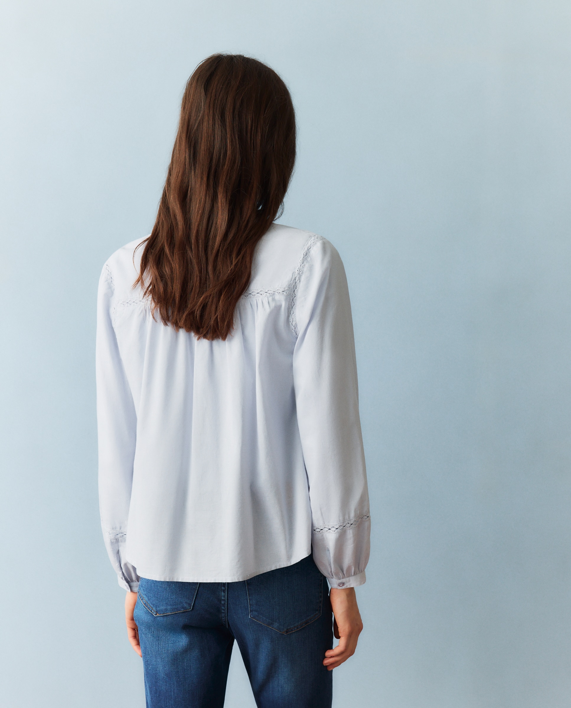 Imagen 3 de Blusa lisa con volante en escote - Southern Cotton - 400 Azul 400 Azul