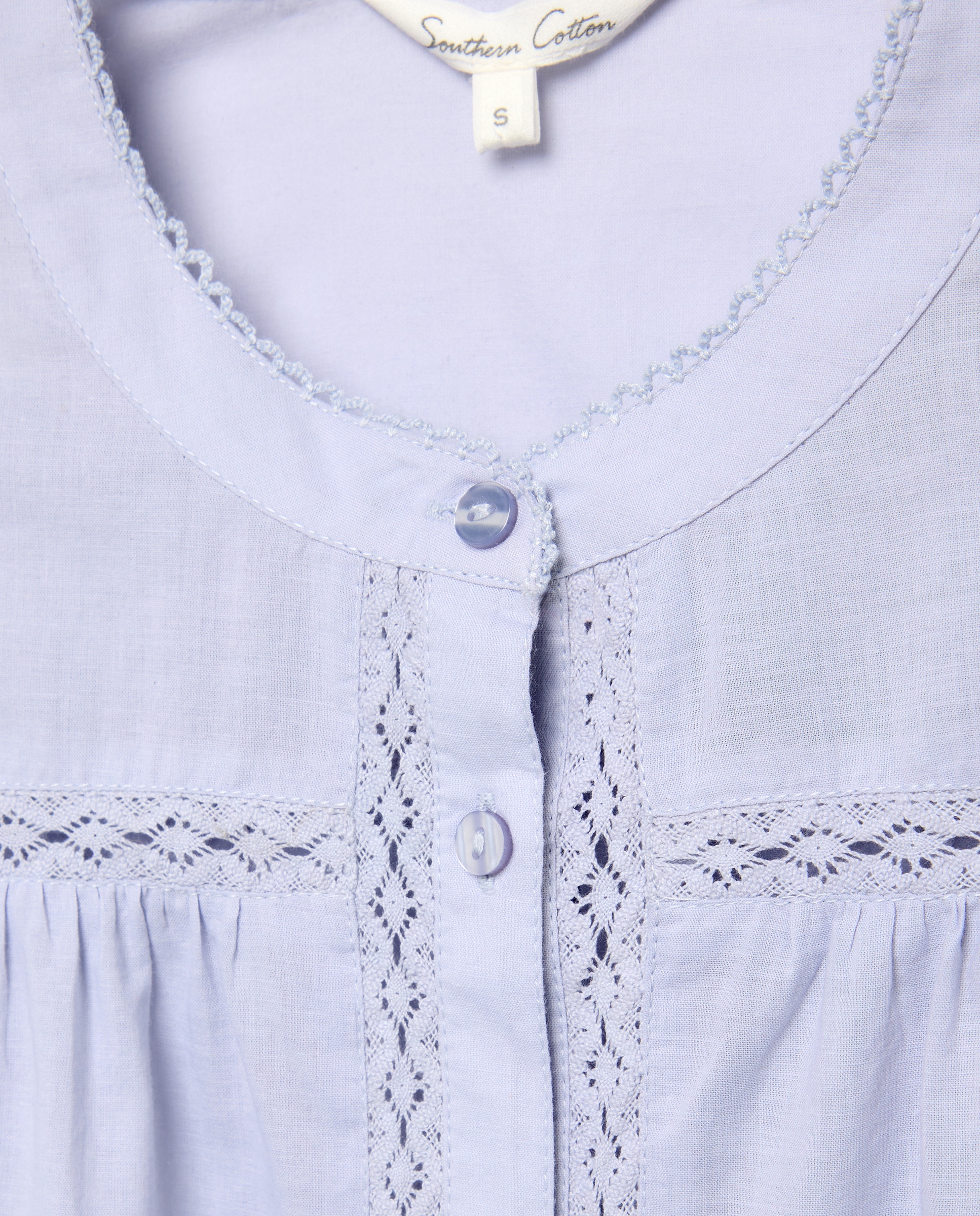 Imagen 6 de Blusa lisa con volante en escote - Southern Cotton - 400 Azul 400 Azul