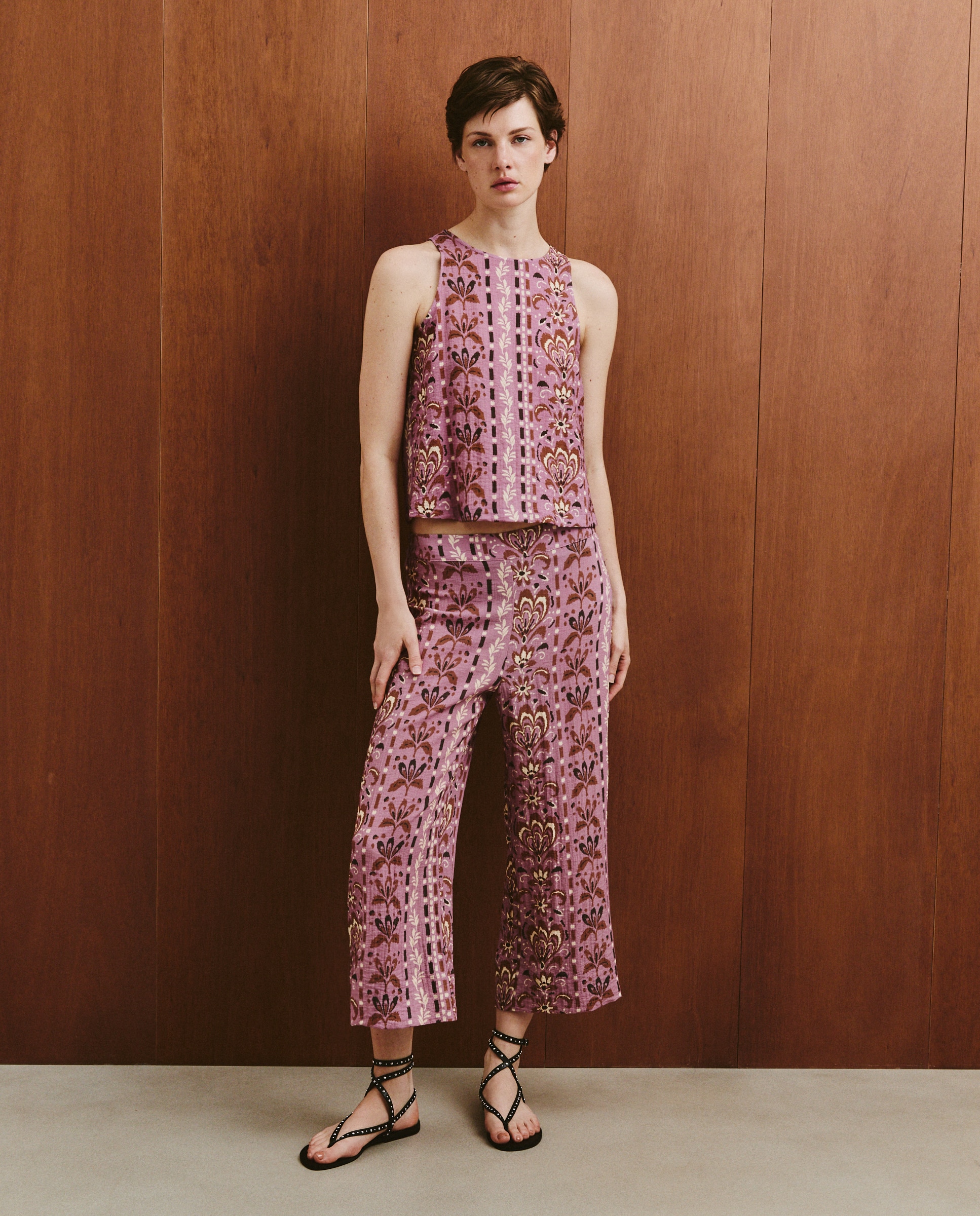 Top Aberto de Manga Curta Rosa-4