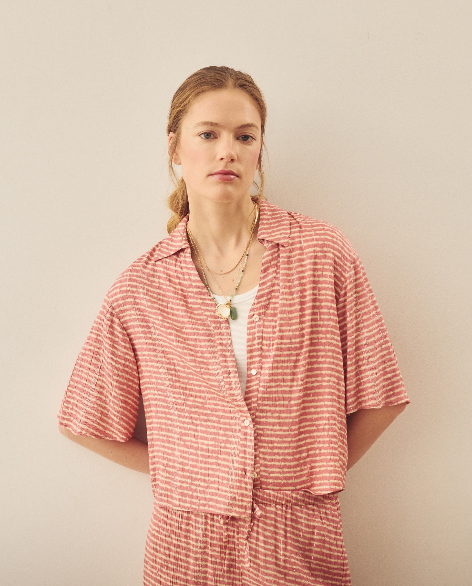 Imagem 0 de Top Ondulado com Detalhes de Fio Metalizado