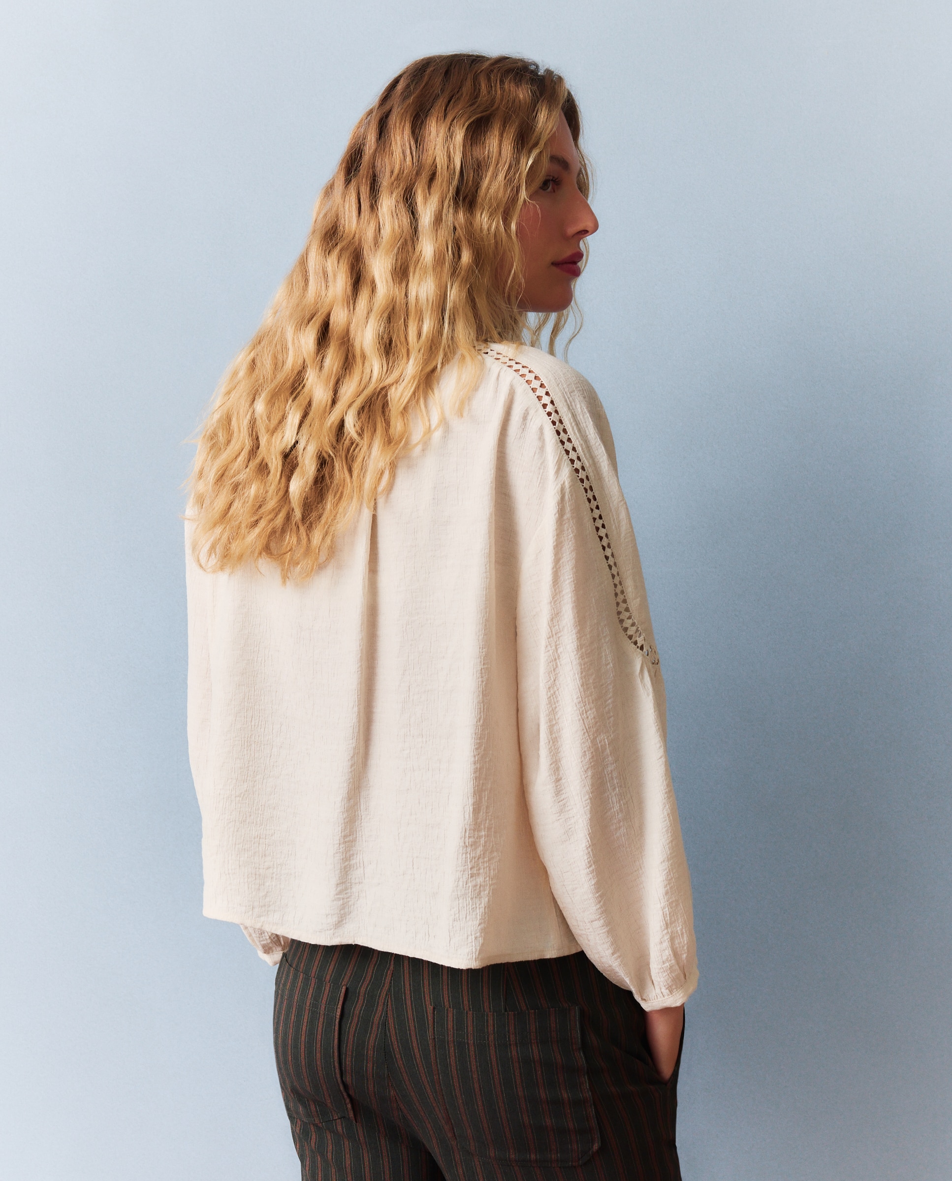 Imagen 3 de Blusa romántica lazada - Southern Cotton - 120 Crudo 120 Crudo