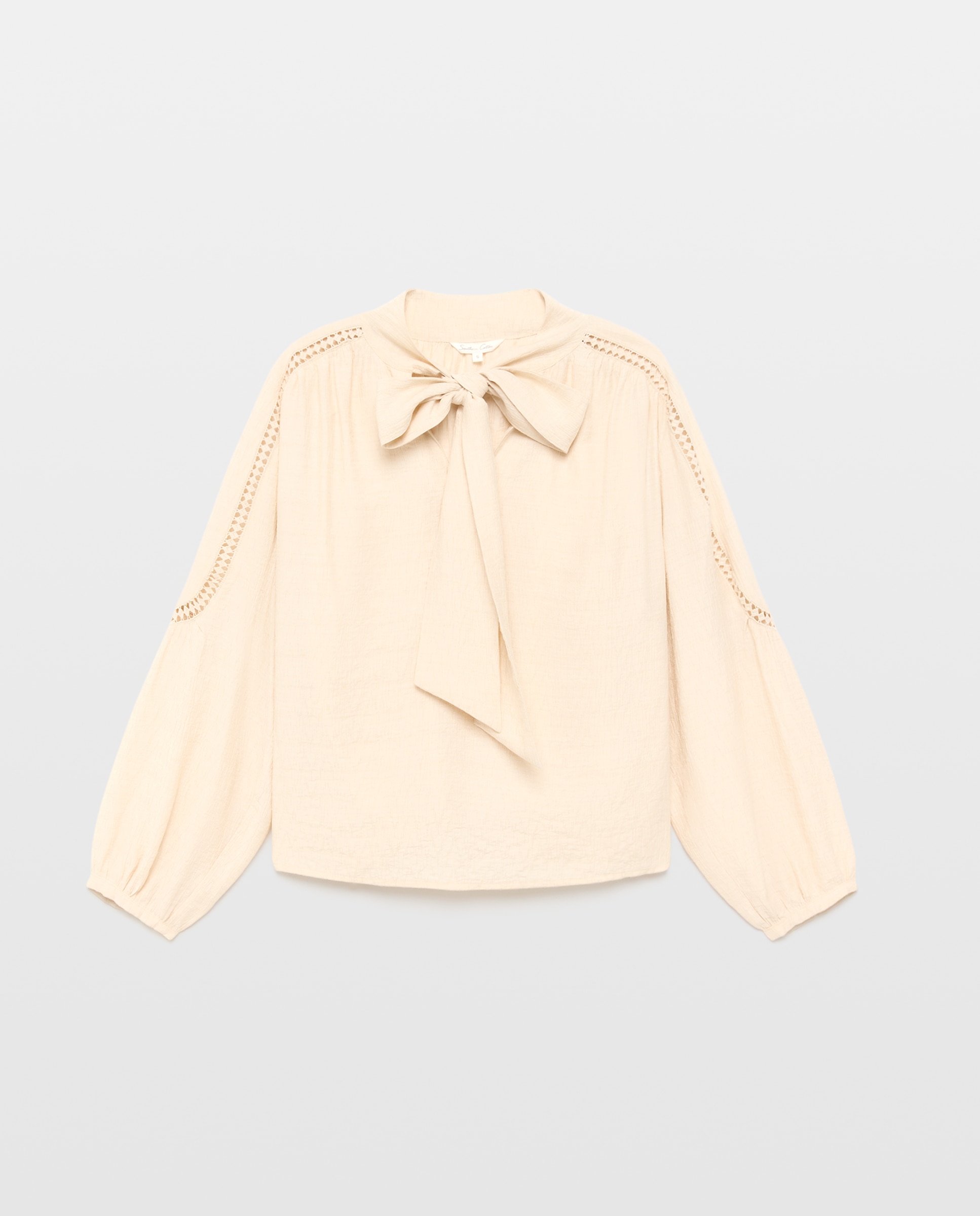 Imagem 0 de Blusa Romântica com Laço