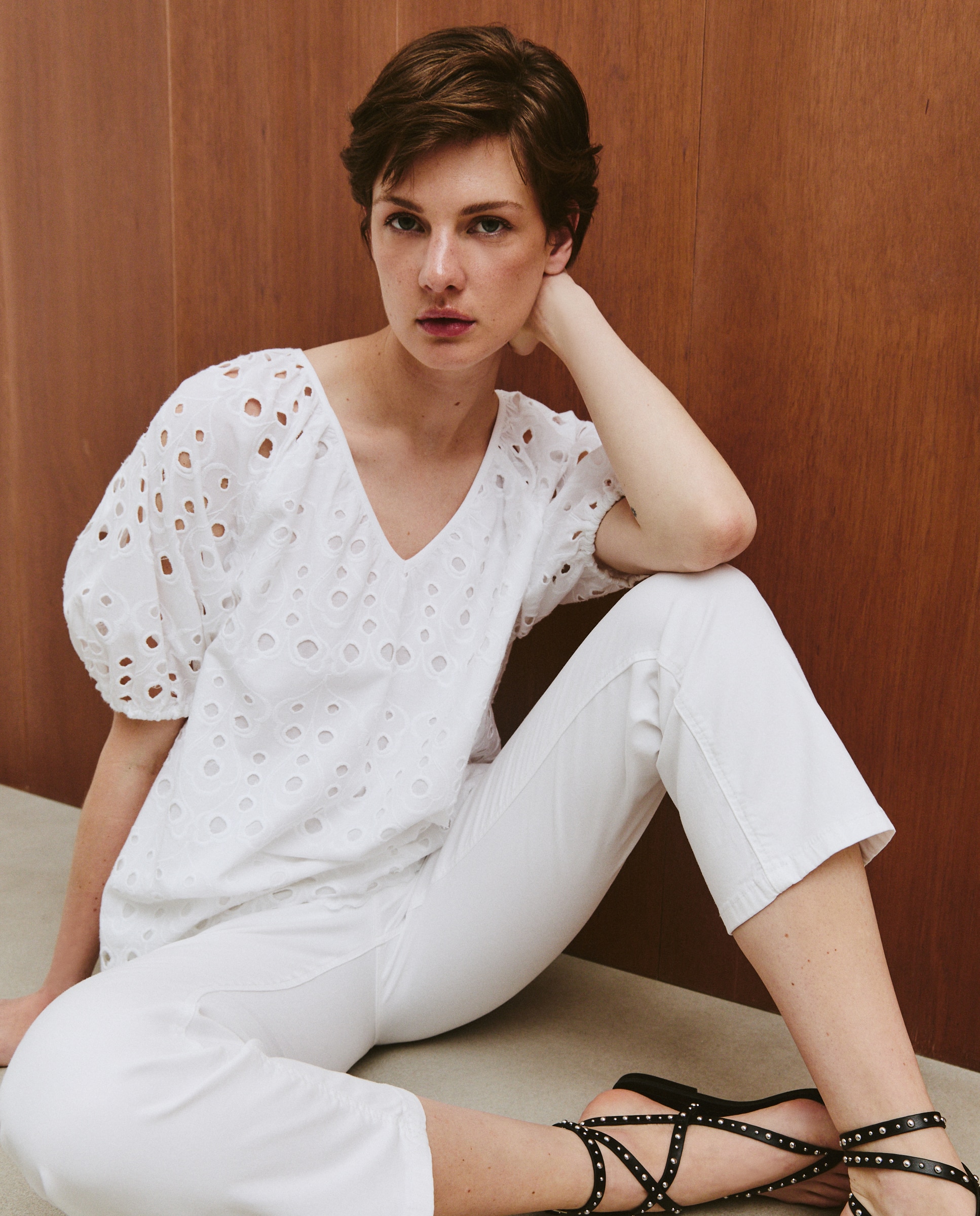 Blusa Lisa com Manga Curta Branco-2