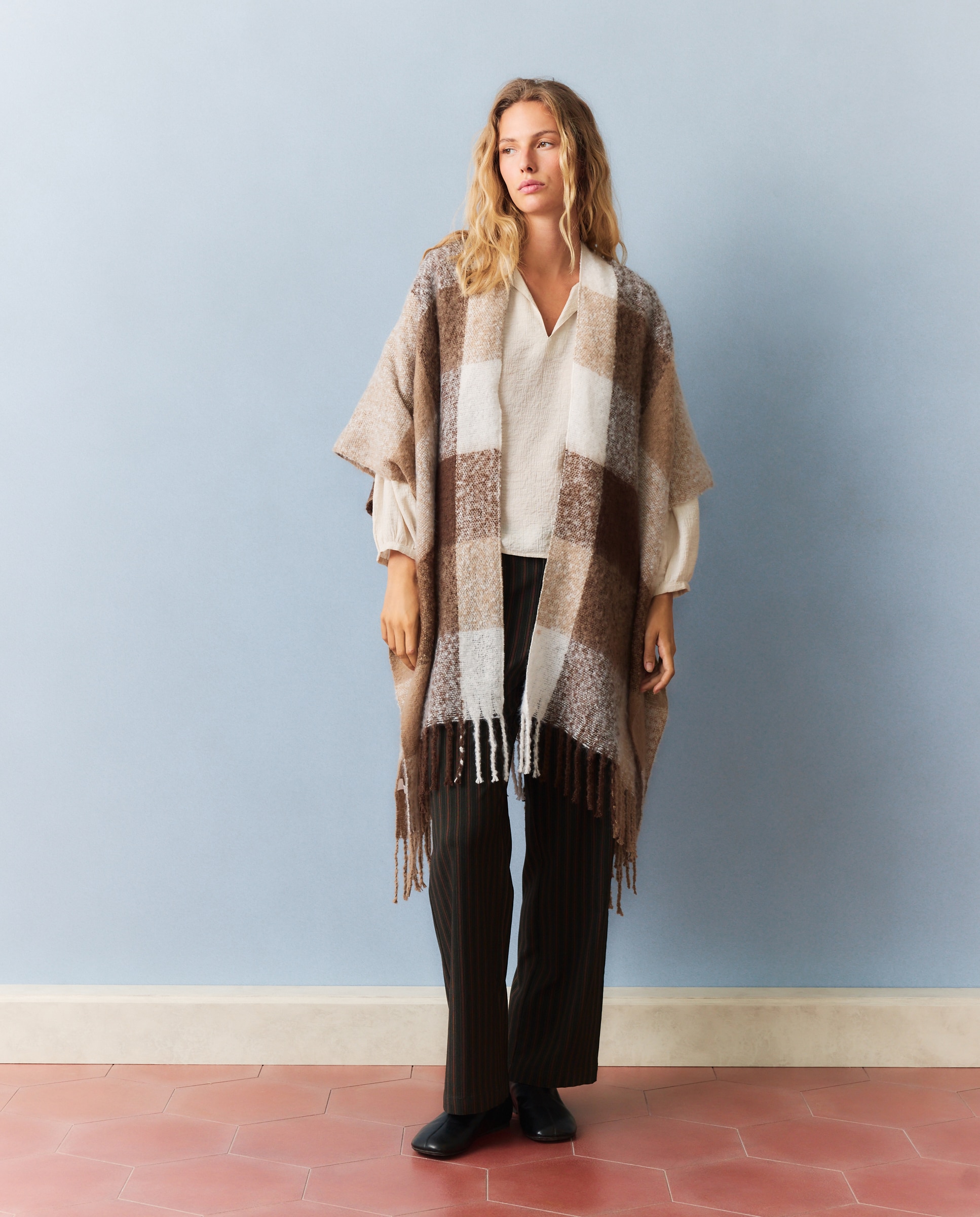 Imagen 4 de Poncho de mujer de cuadros - Southern Cotton - Marrón Marrón