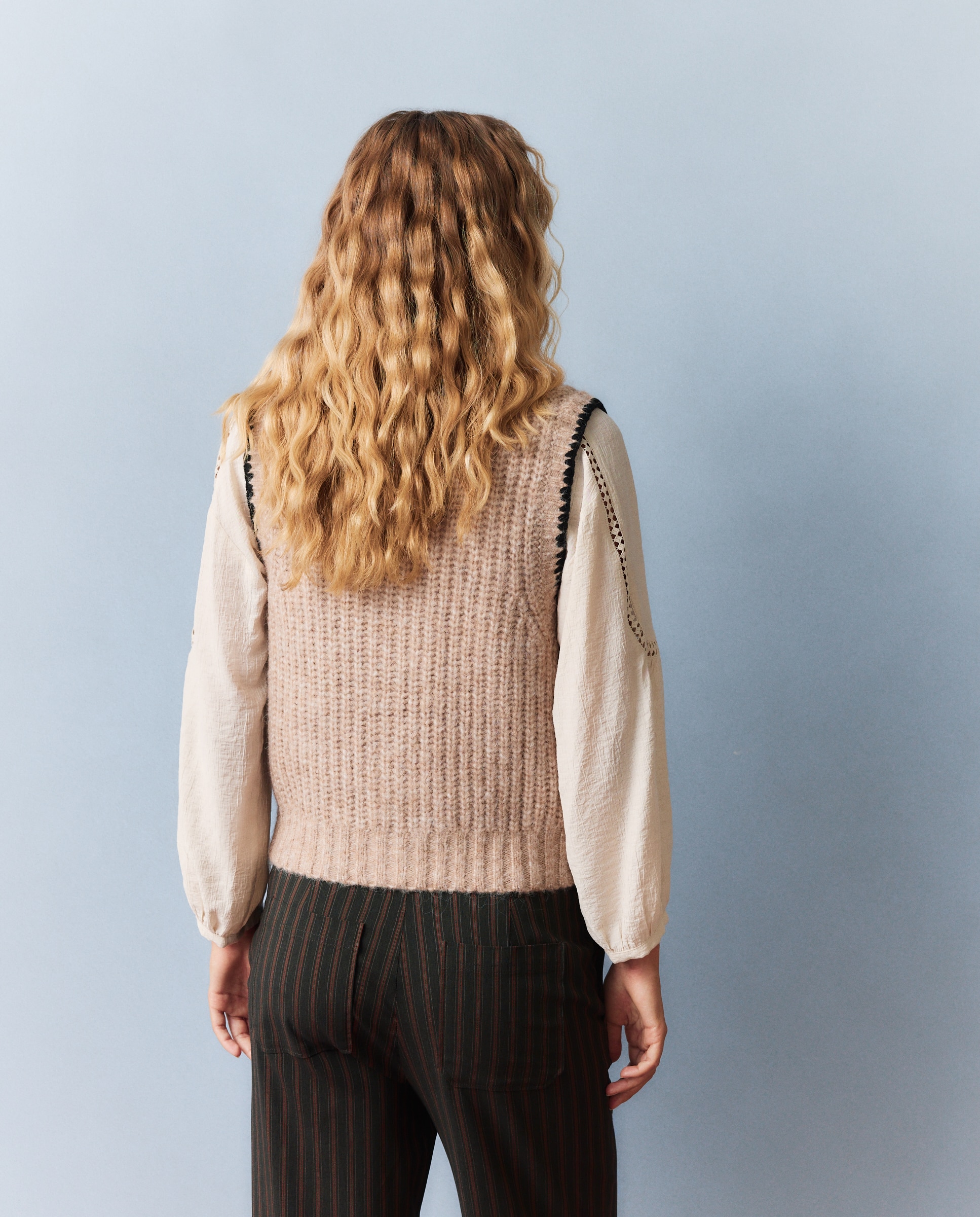 Imagen 3 de Chaleco de mujer con lazada con contrastes - Southern Cotton - Tostado Tostado