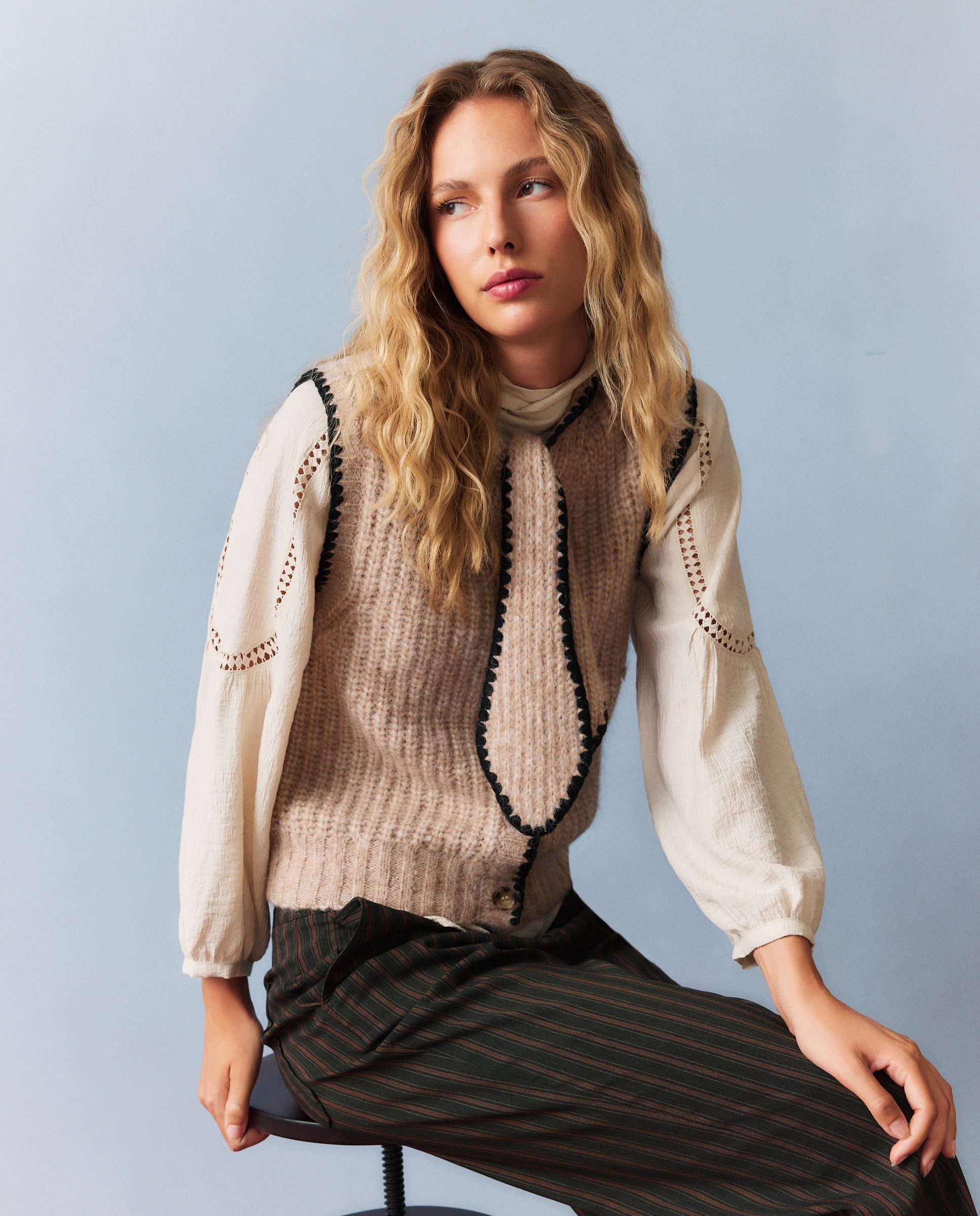 Imagen 4 de Chaleco de mujer con lazada con contrastes - Southern Cotton - Tostado Tostado