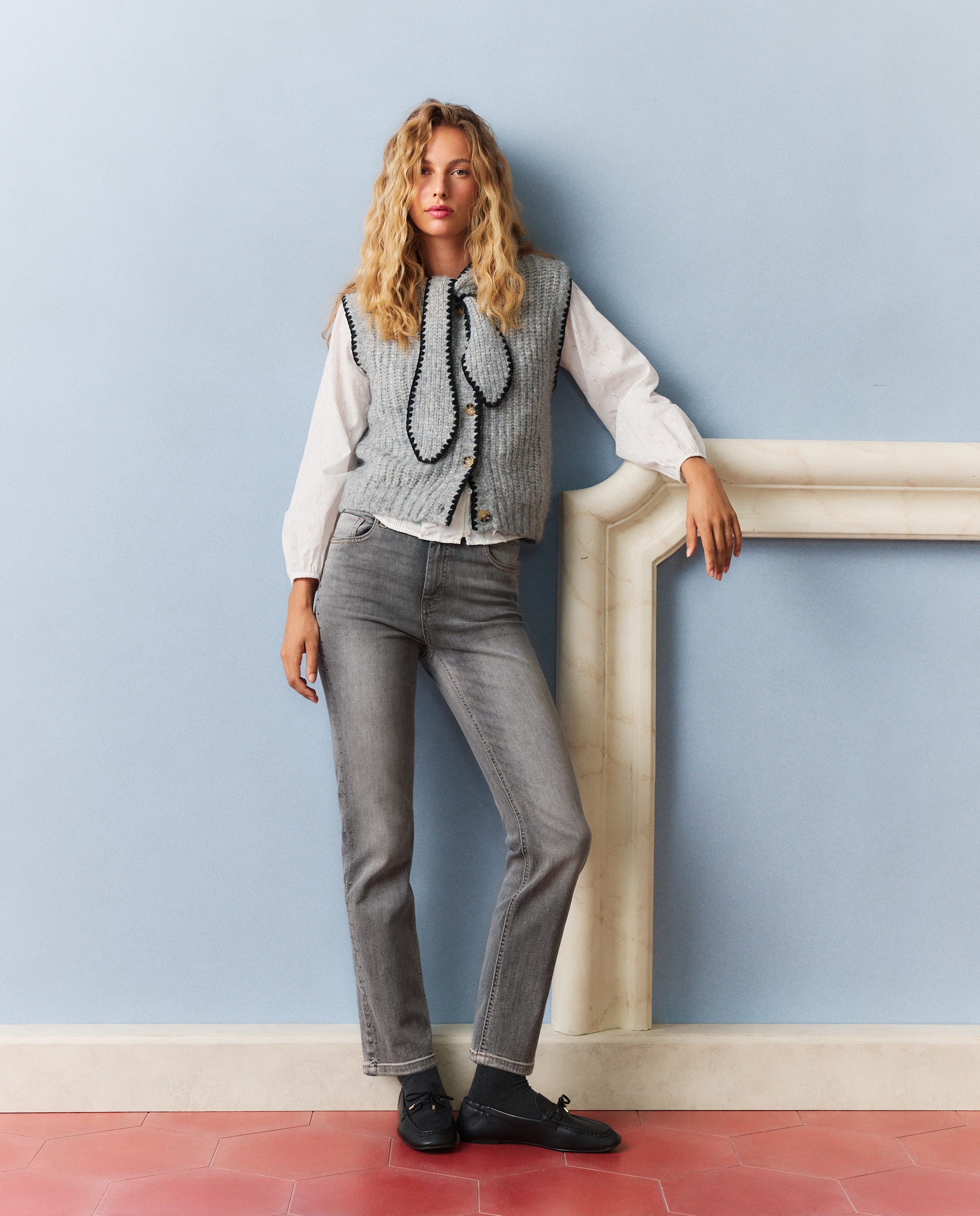Imagen 0 de Pantalón liso cinco bolsillos de mujer 820 Gris medio