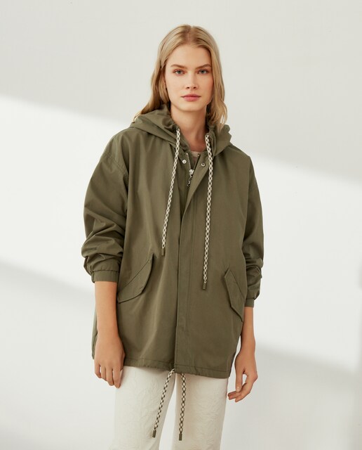 Imagen 0 de Parka técnica corta de mujer