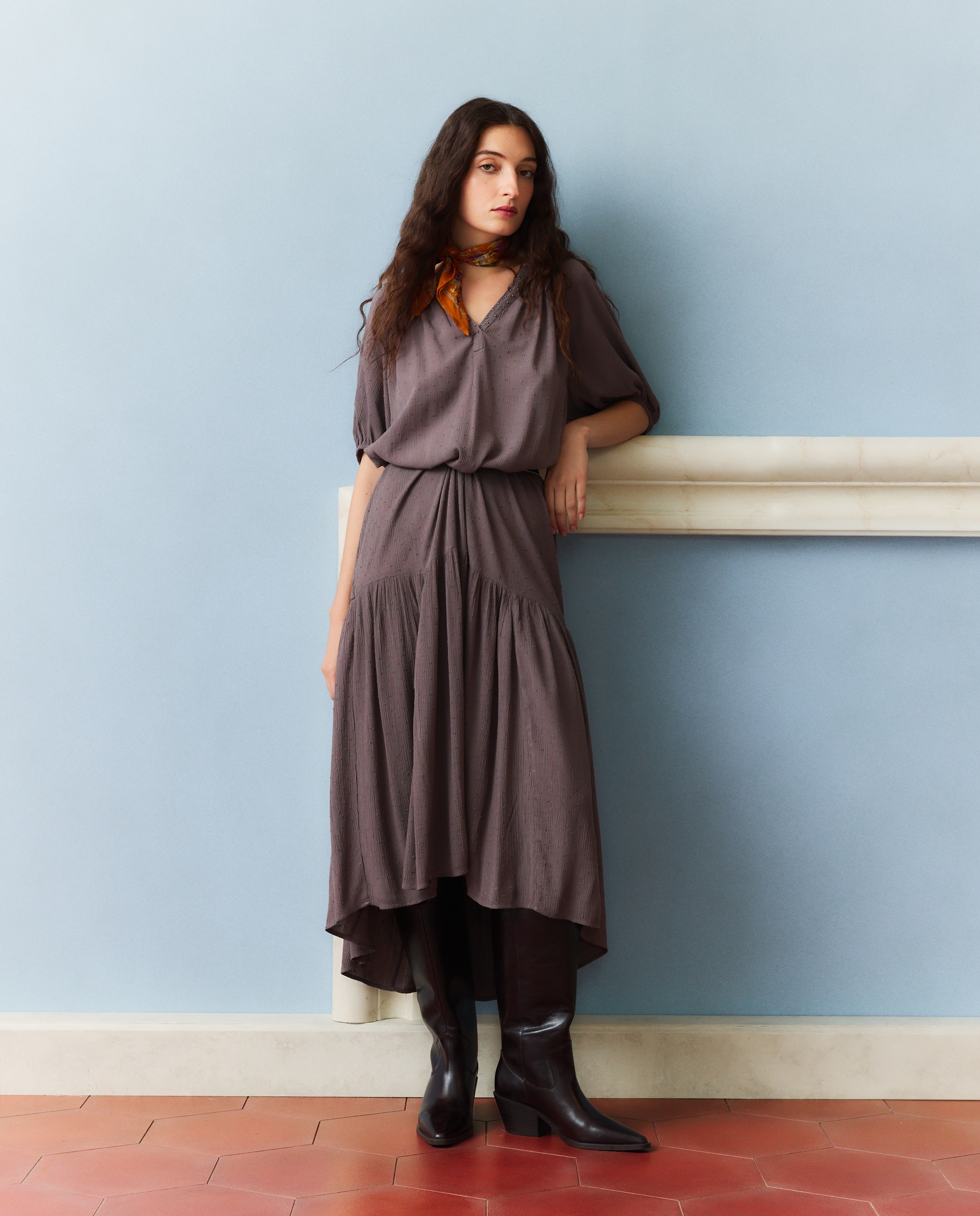 Vestido Midi Liso com Plumeti e Fio Metalizado Vison Claro-2