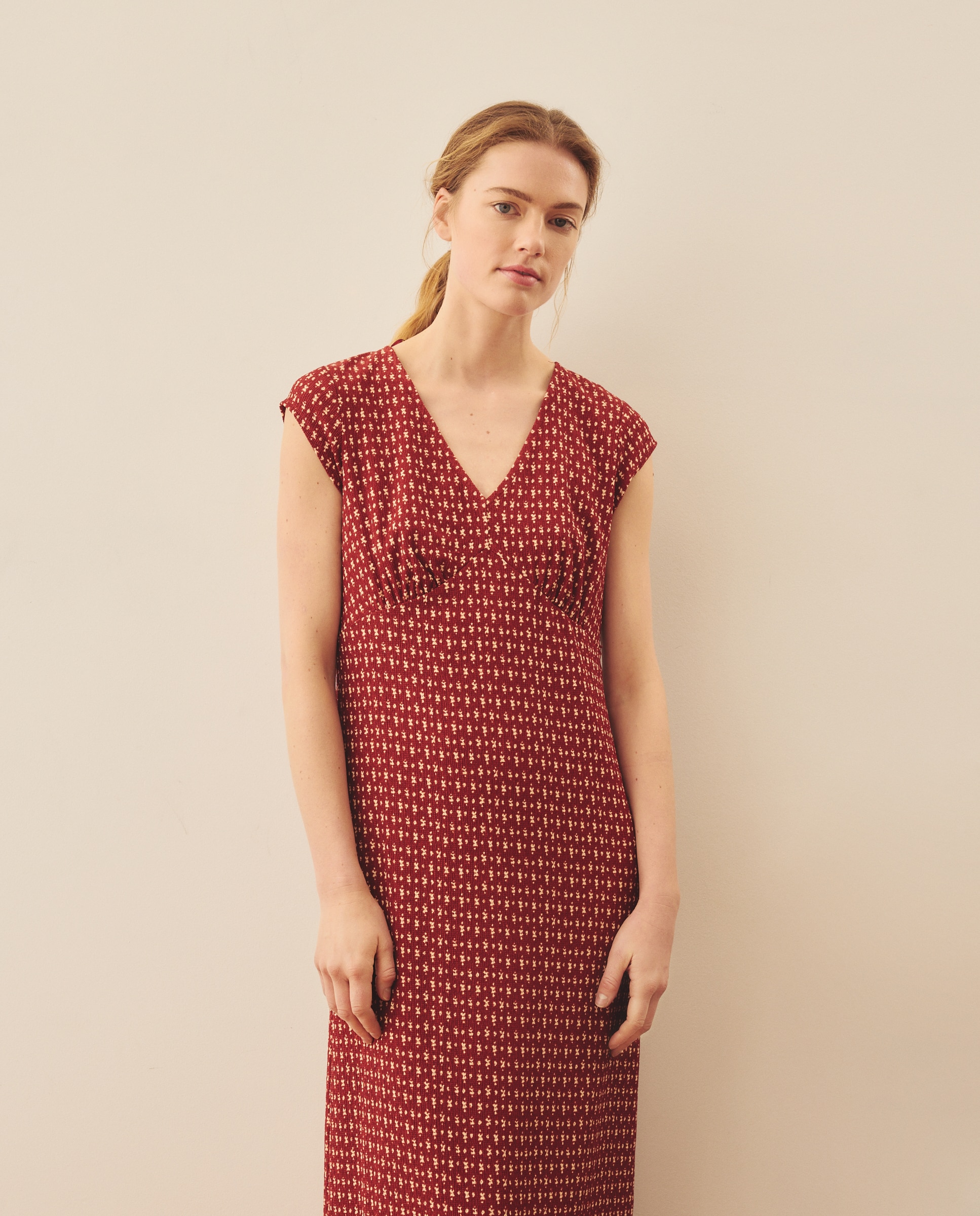 Vestido de Malha com Estrutura Castanho-2