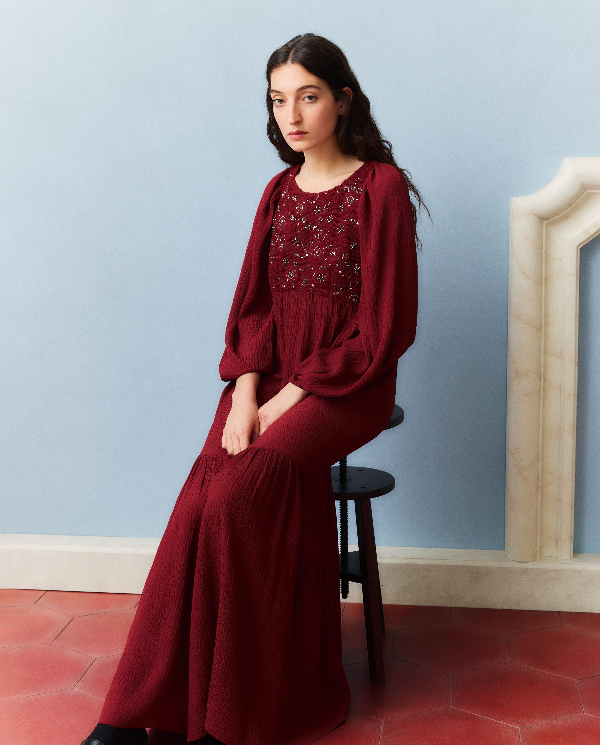 Vestido com Peitilho Bordado Bordeaux-2