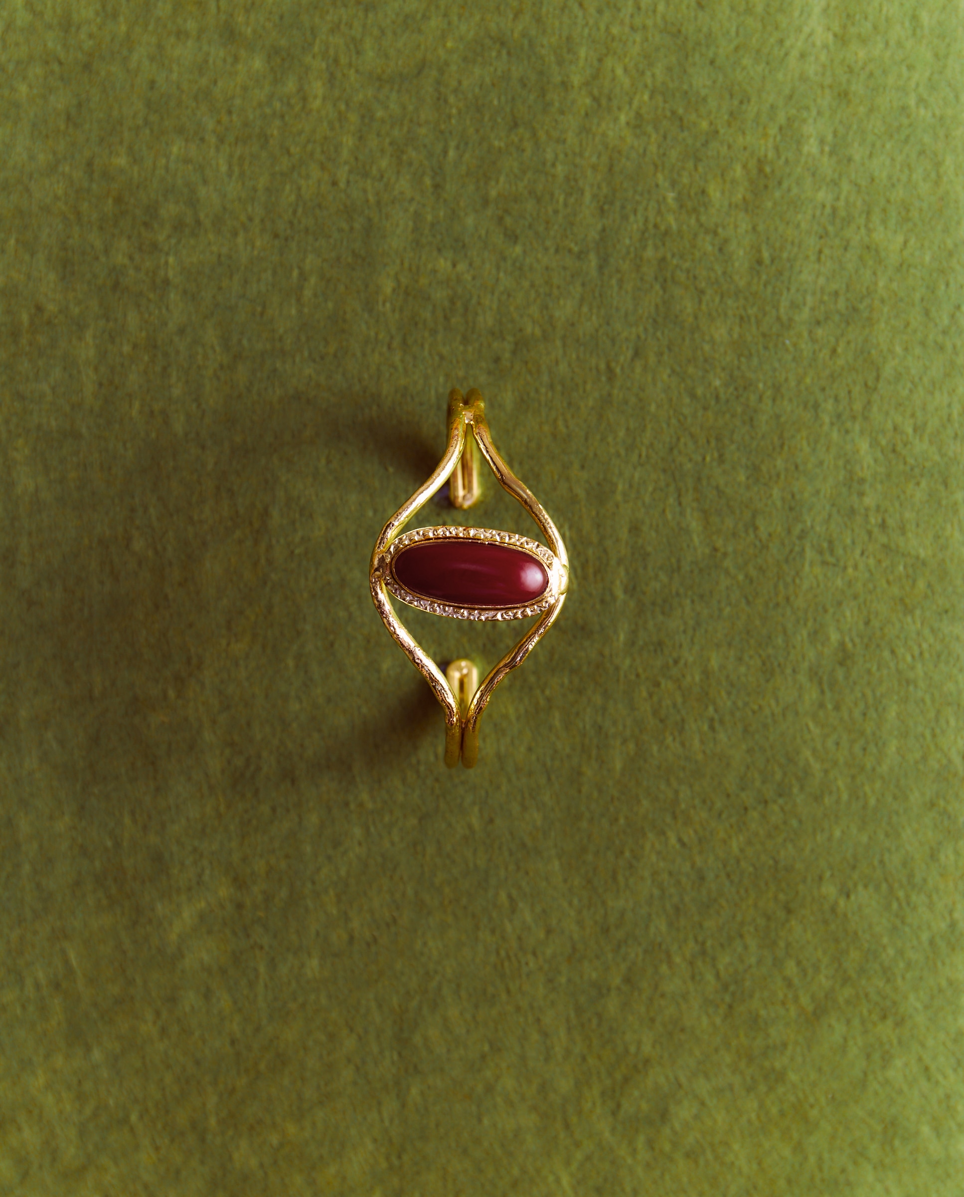 Pulseira com Detalhe de Pedra 390 Ouro-3