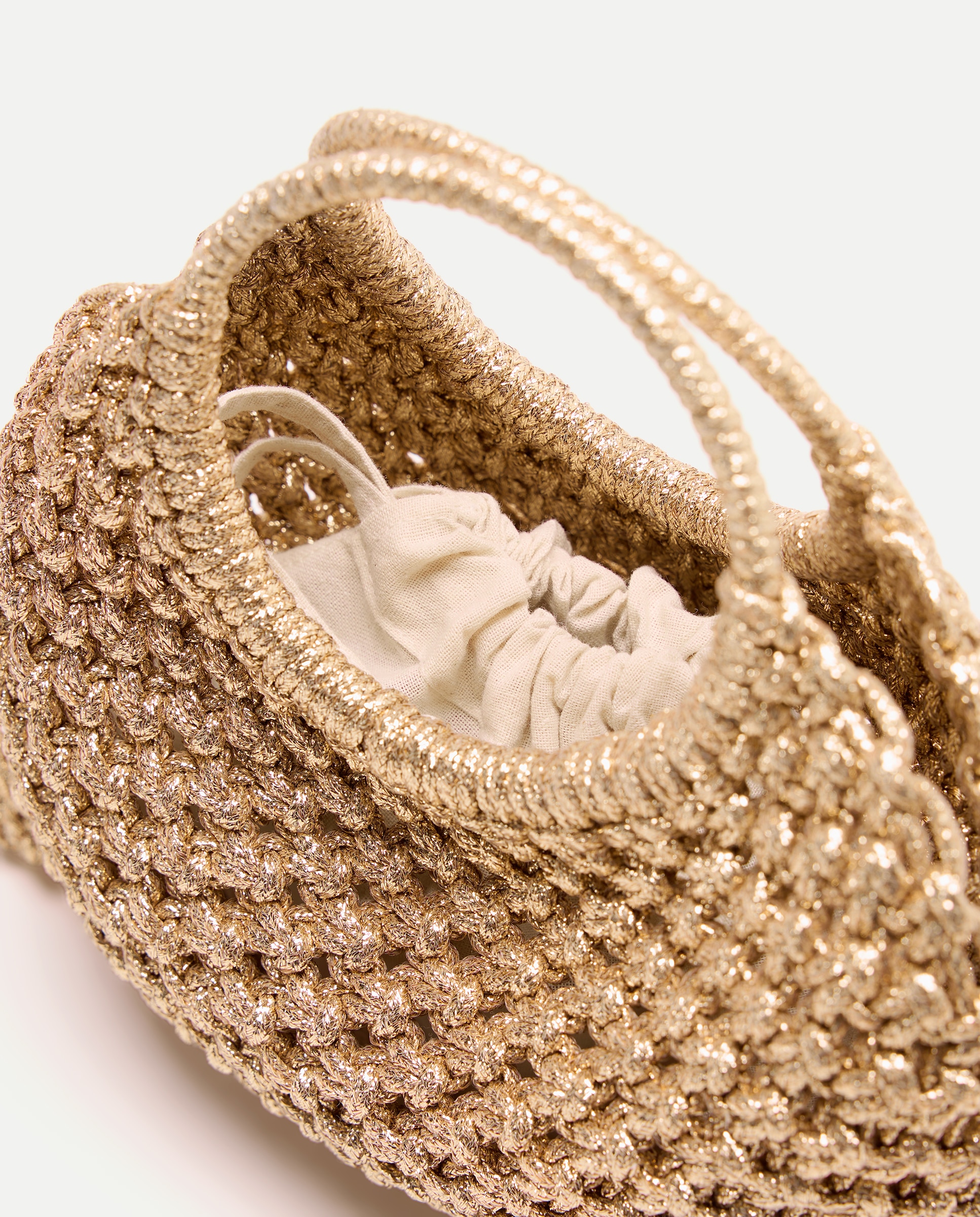 Mala em Tricot Dourada 3