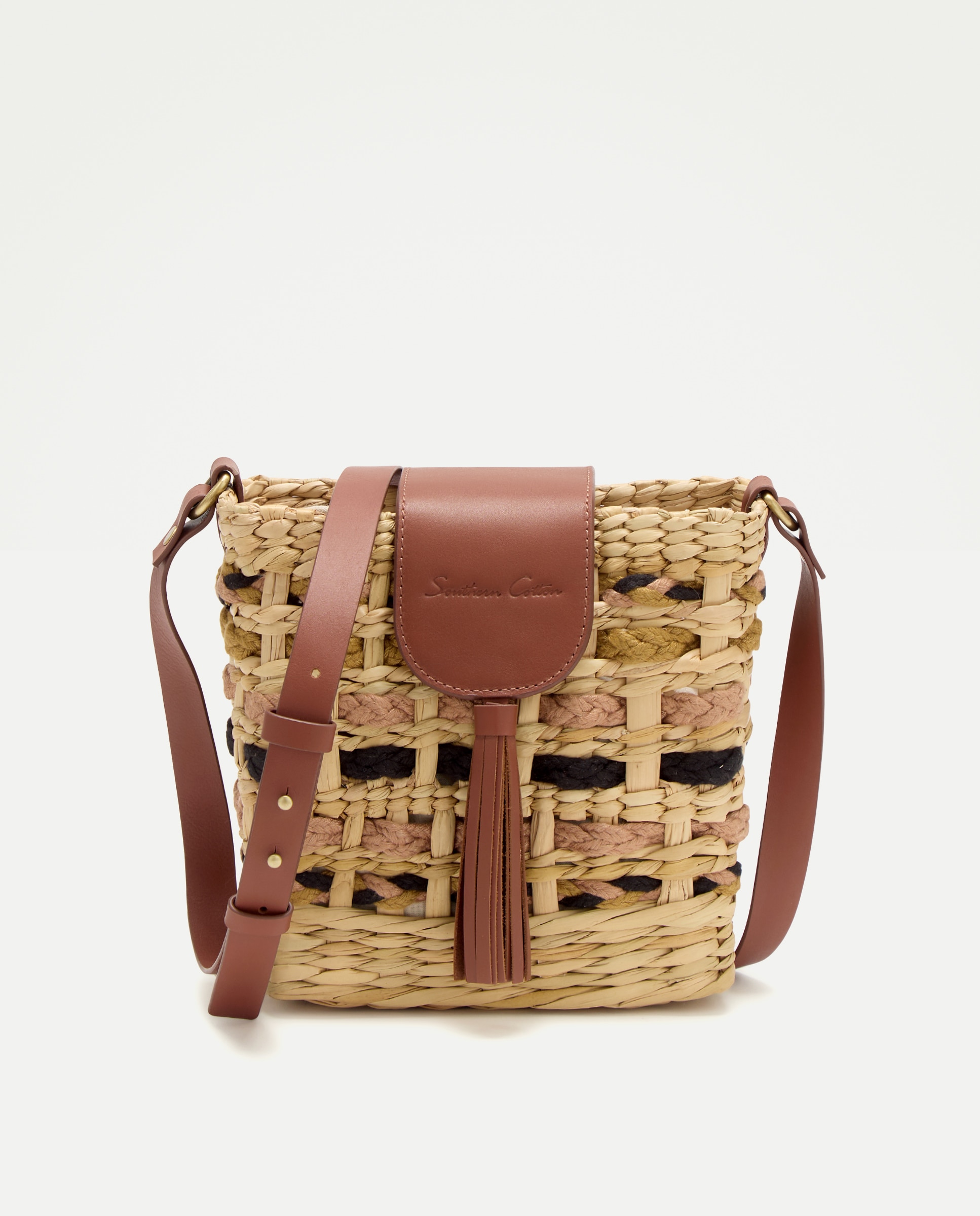 Imagem 0 de Mala Tipo Cesta Entrançada de Lã