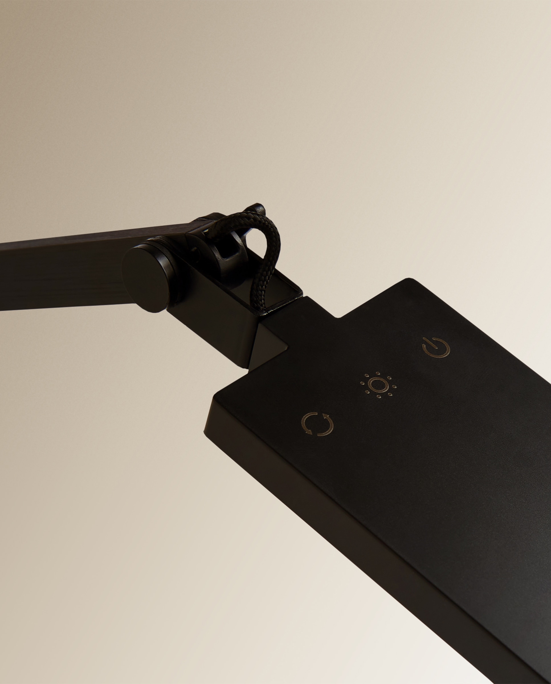 Candeeiro LED Teo Preto-4