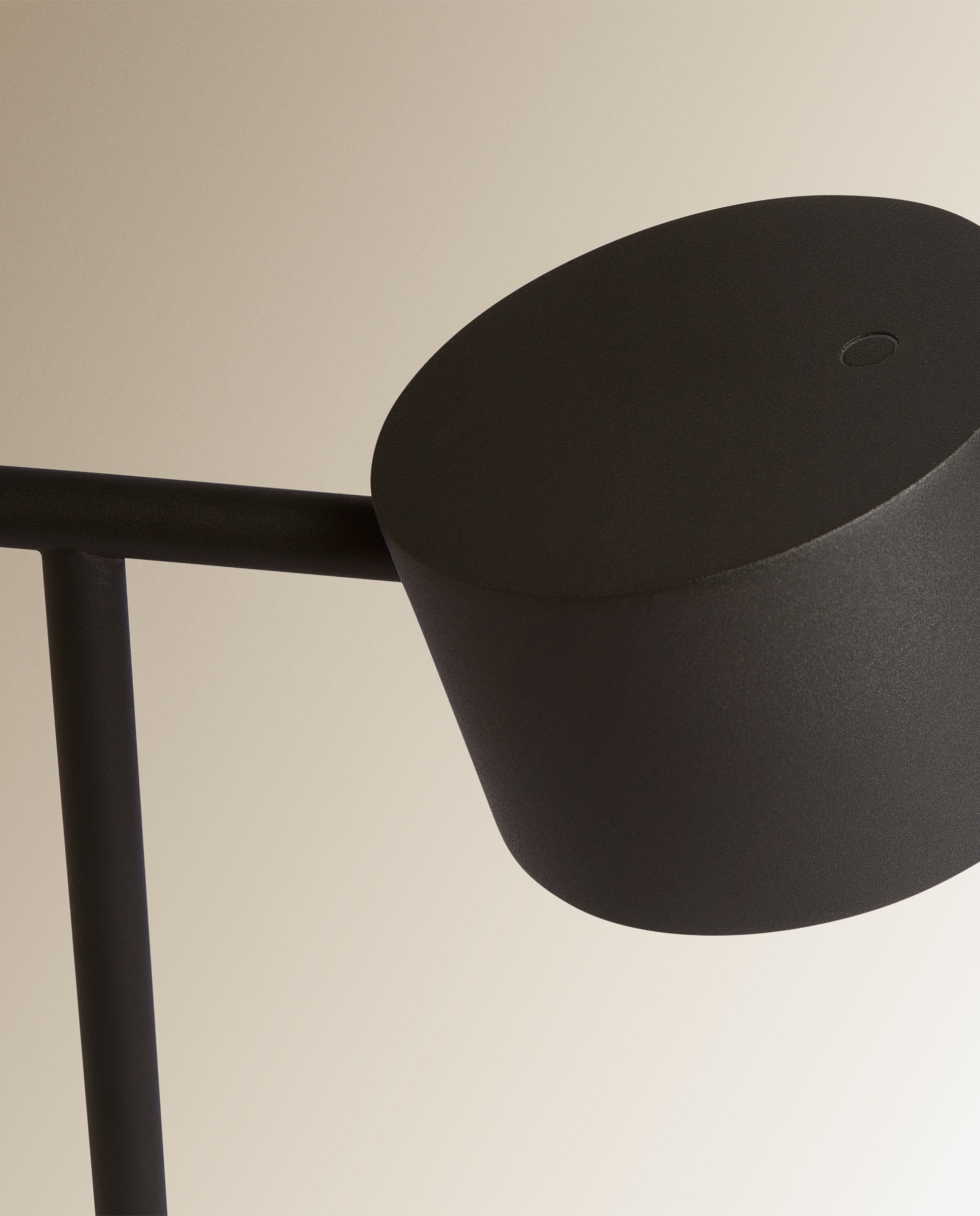 Candeeiro LED Meier Preto-4