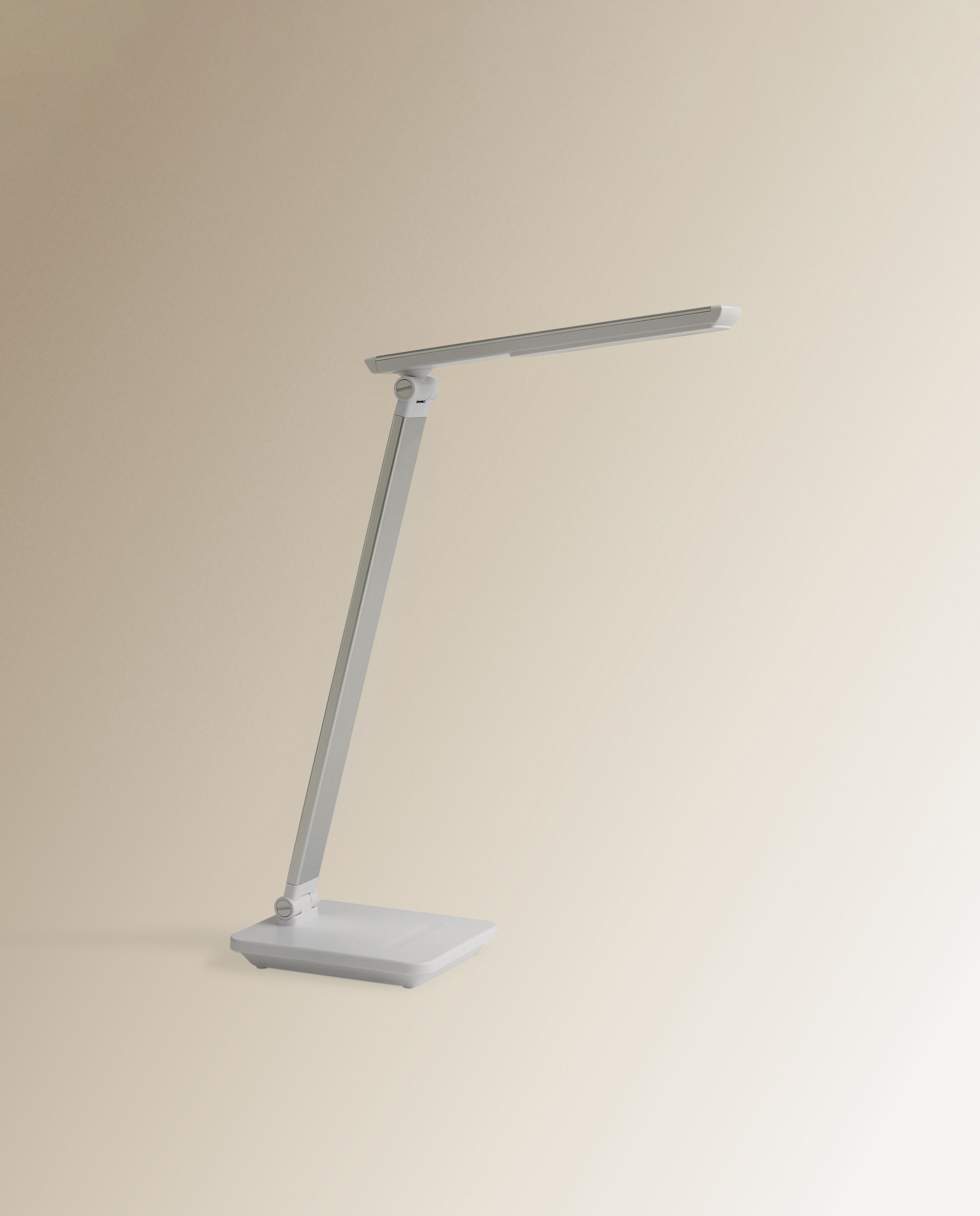 Imagem 0 de Candeeiro com LED Integrado New Alvin