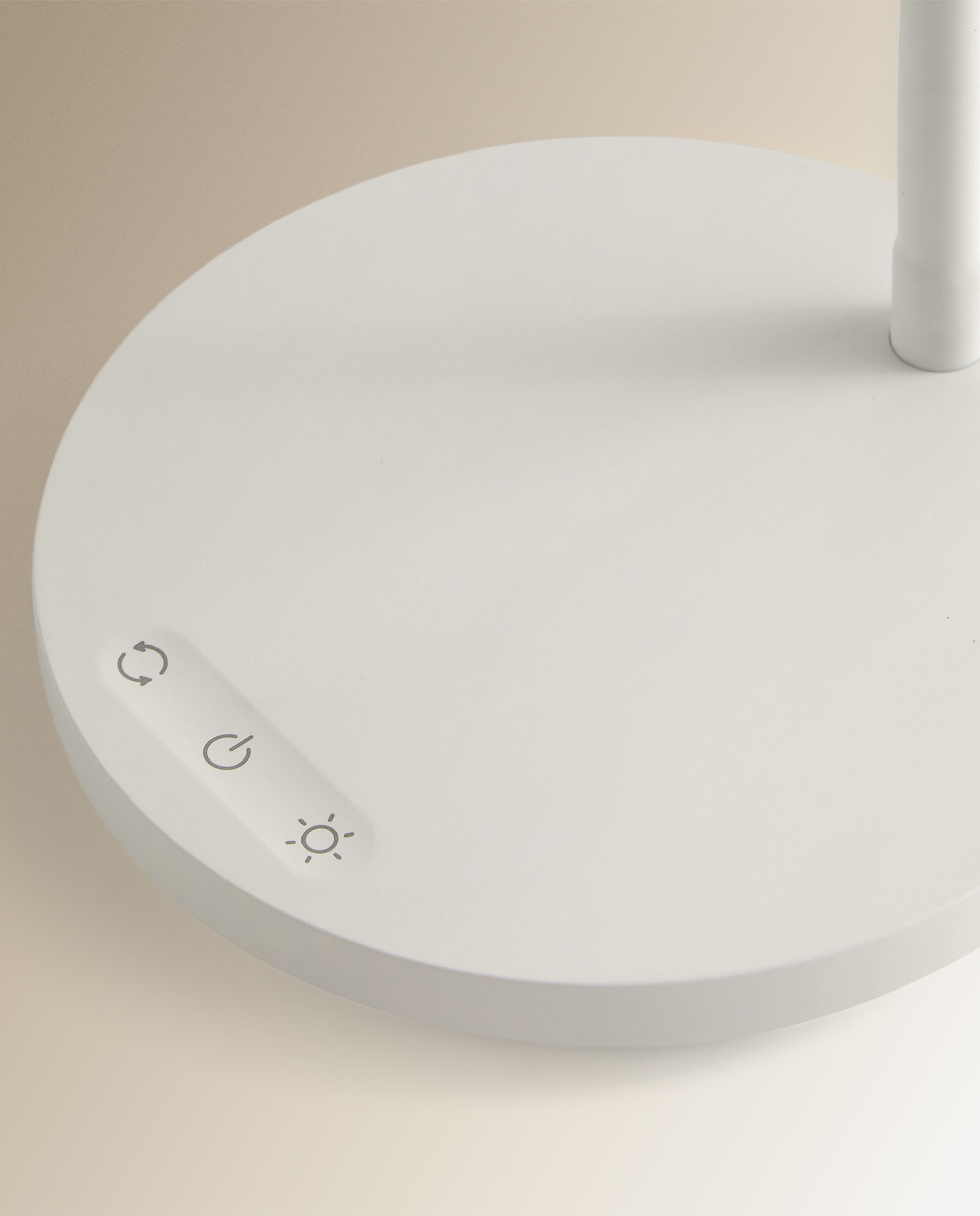 Candeeiro com LED Integrado Lucas Branco-5