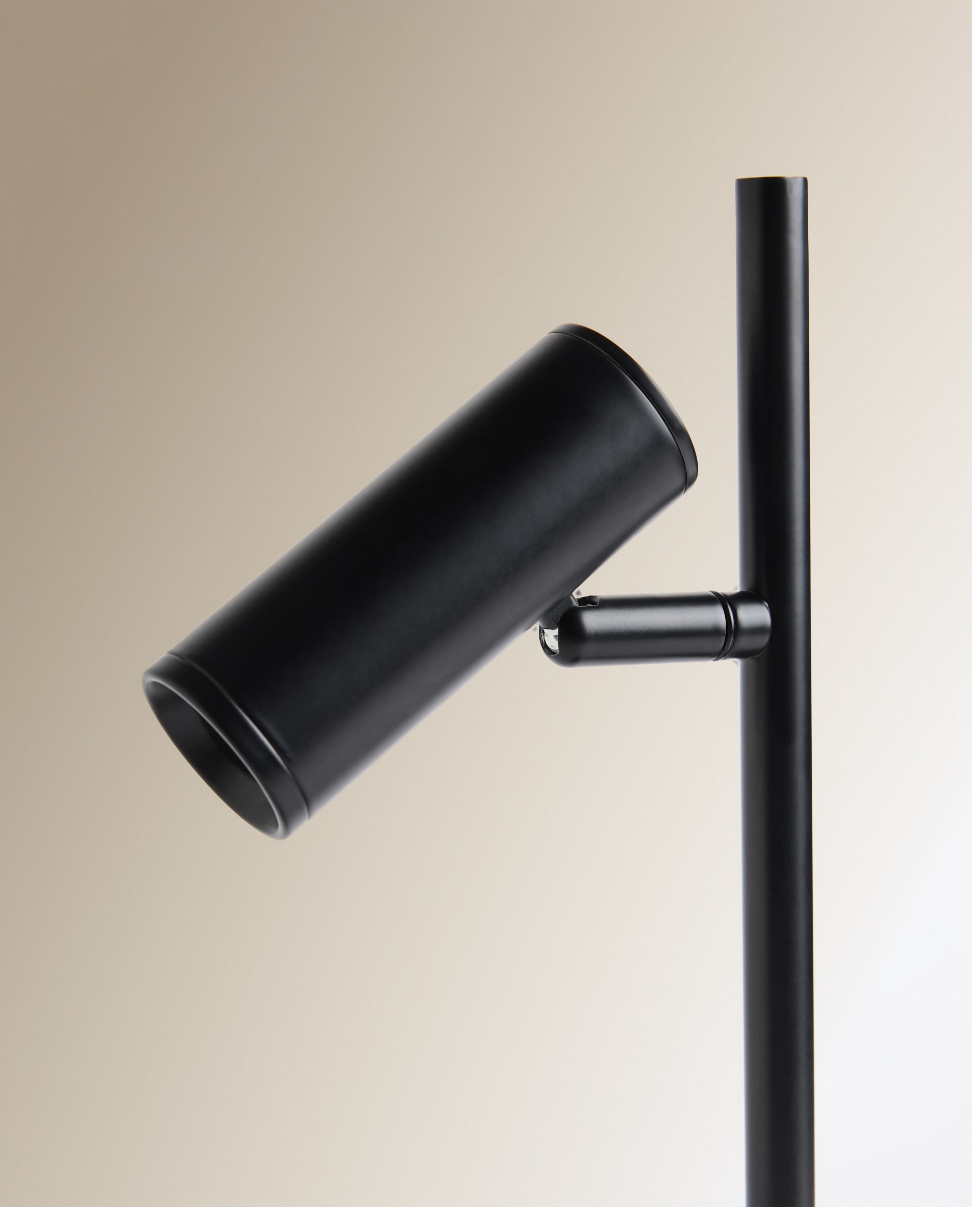 Flexo con LED integrado Malmo - Negro Negro-4