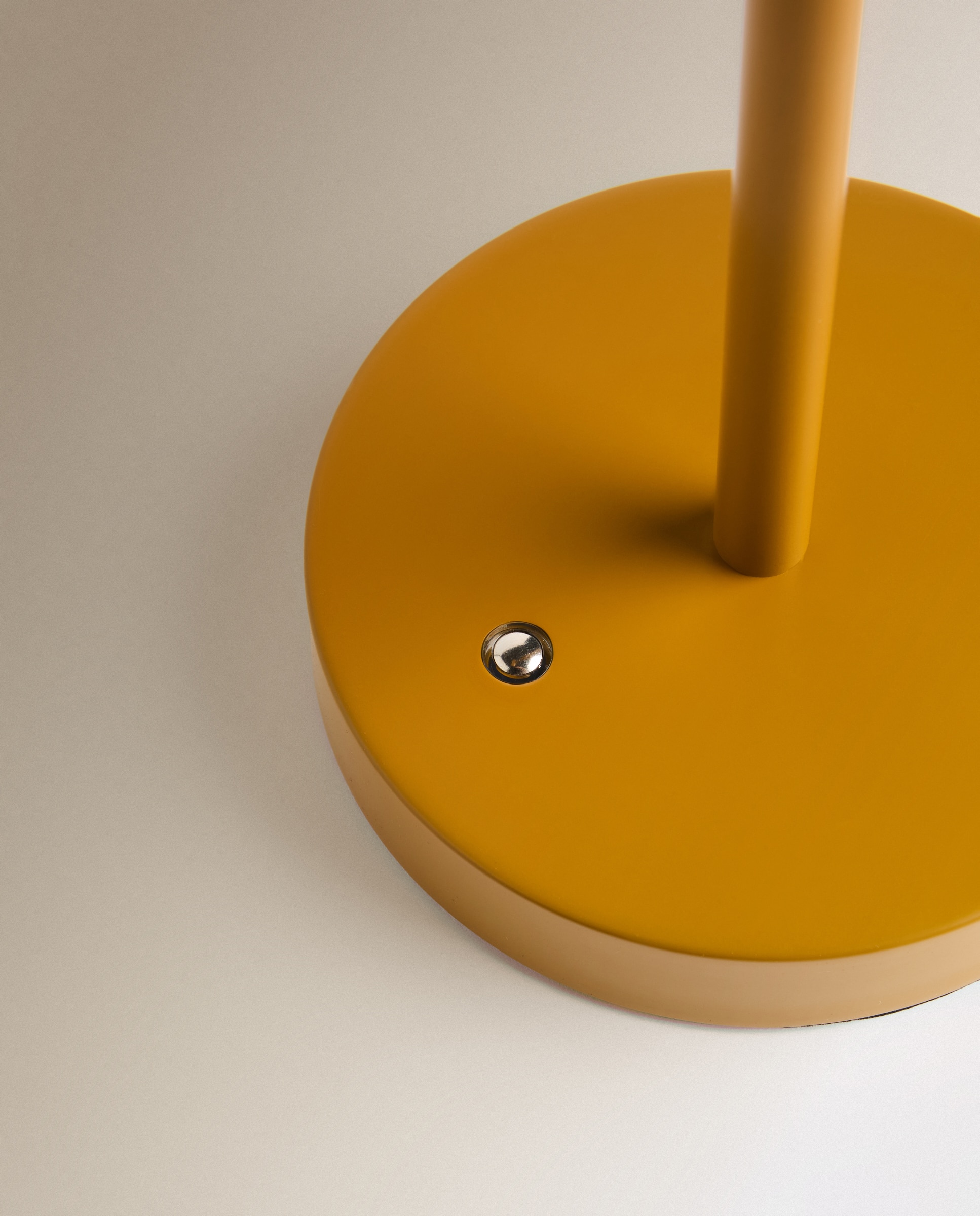 Aplique flexível com LED integrado Malmo Amarelo-5