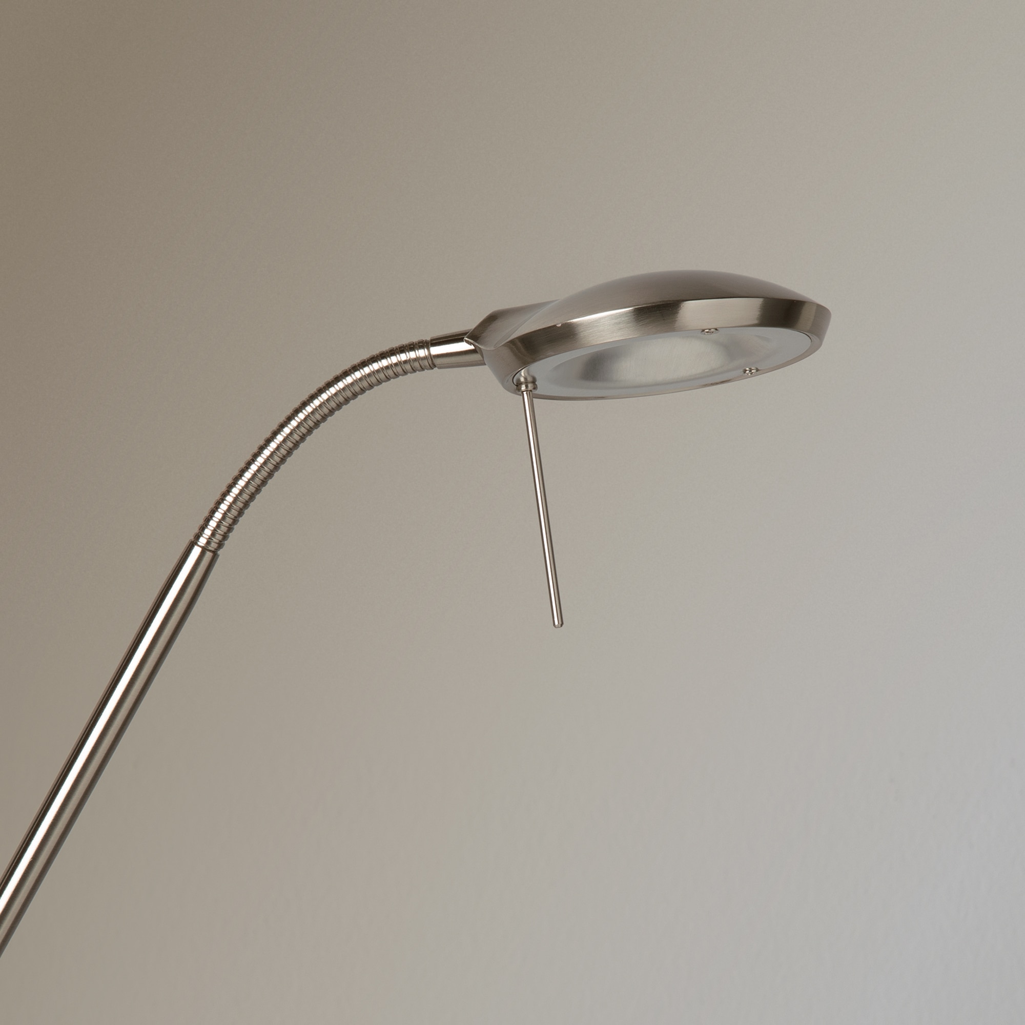 Candeeiro de pé LED com leitor Koa Cromado-5