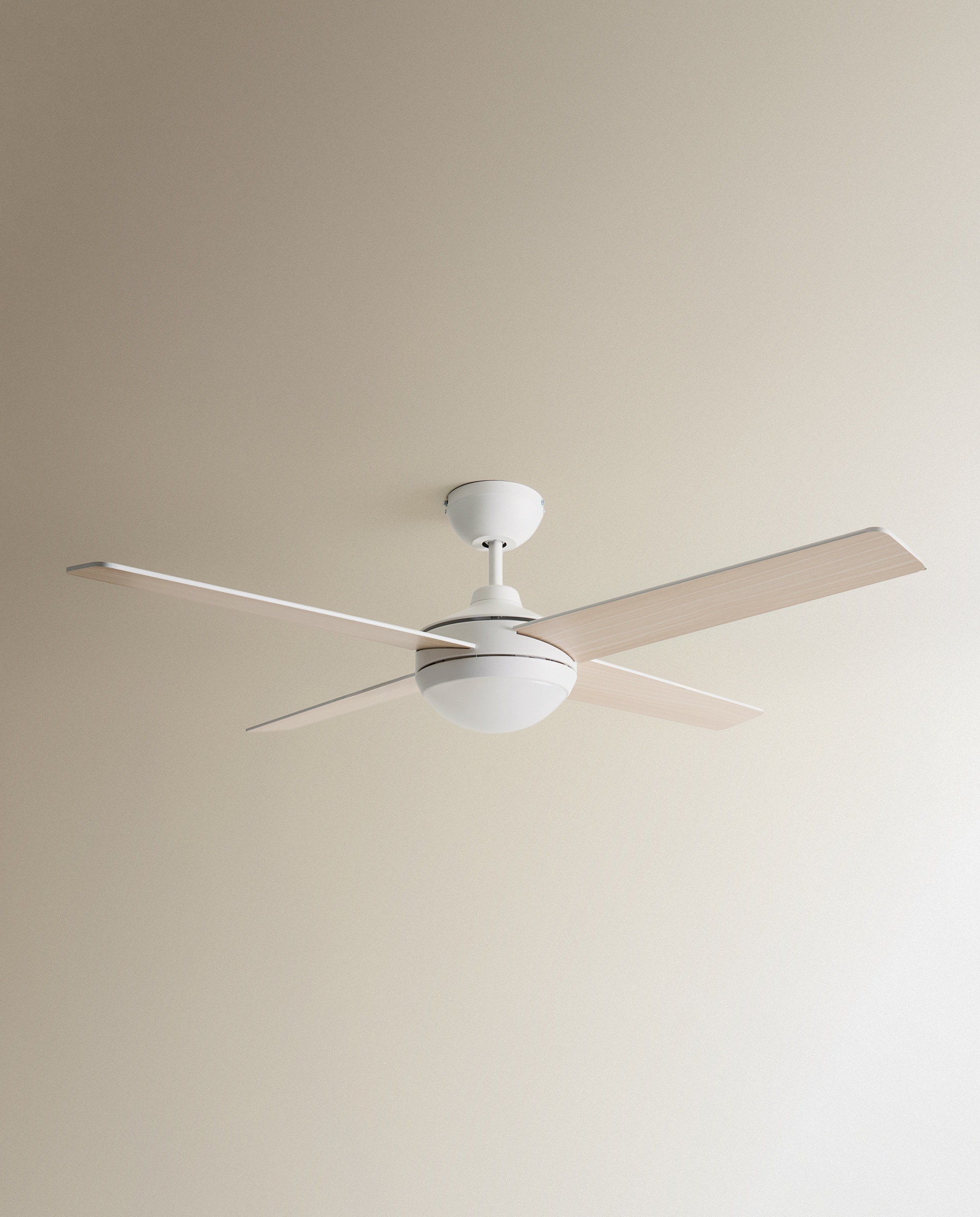 Imagem 0 de Ventoinha de Teto L com Luz LED e Motor DC Dominicana