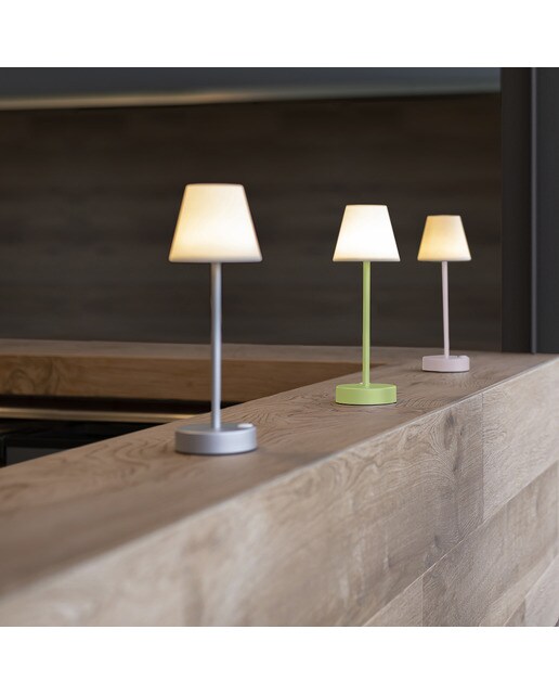 Candeeiro de mesa de exterior com LED integrado Lola Slim 30 Lima-2