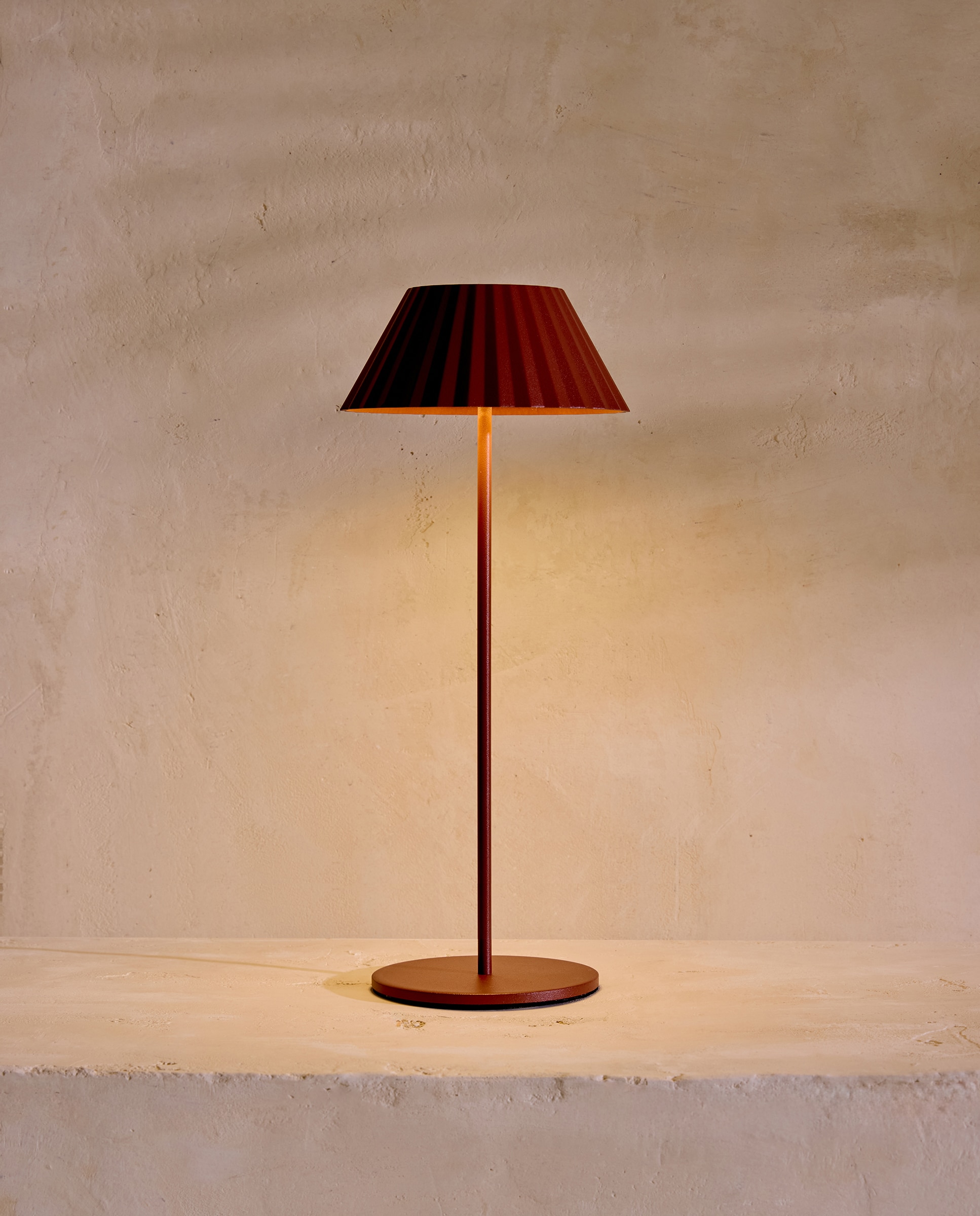 Imagem 0 de Candeeiro de mesa exterior com LED integrado Bea