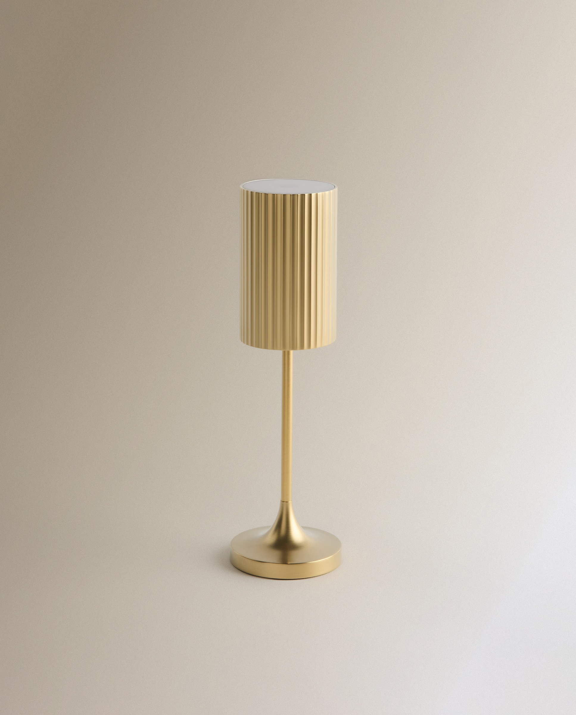 Candeeiro de Mesa Exterior com LED Integrado Lucía Ouro-2