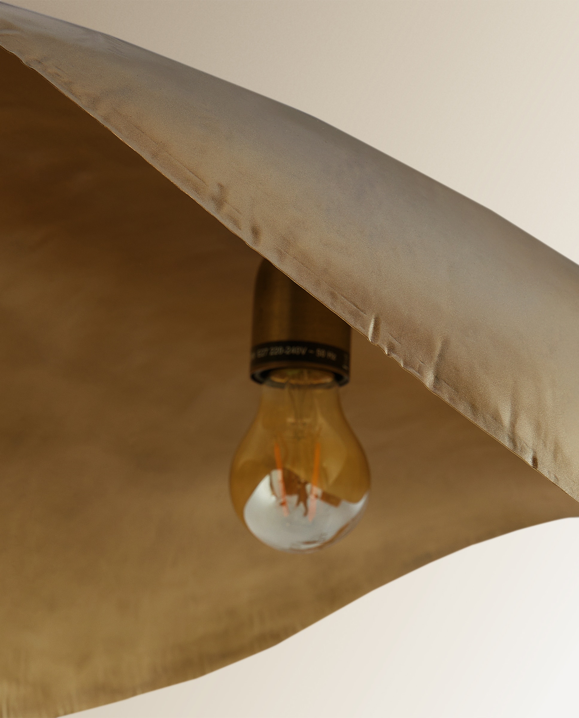 Candeeiro de Teto Pam Ouro-4