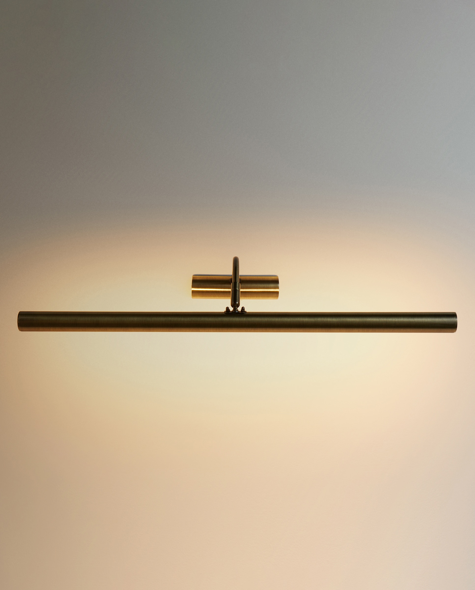 Aplique de Iluminação de Quadros com LED Integrado Marco Ouro-2